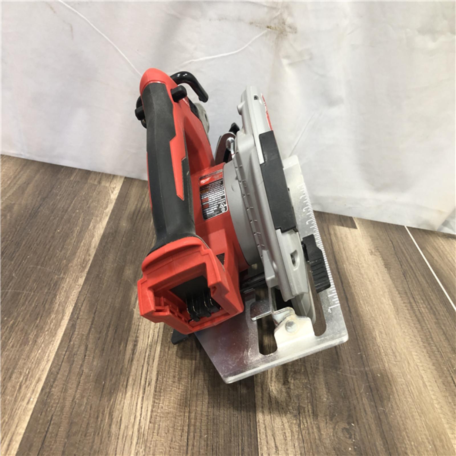 AS-IS Milwaukee  18V Lithium-Ion Brushless Cordless 7-1/4 in. Circular Saw (Tool-Only)