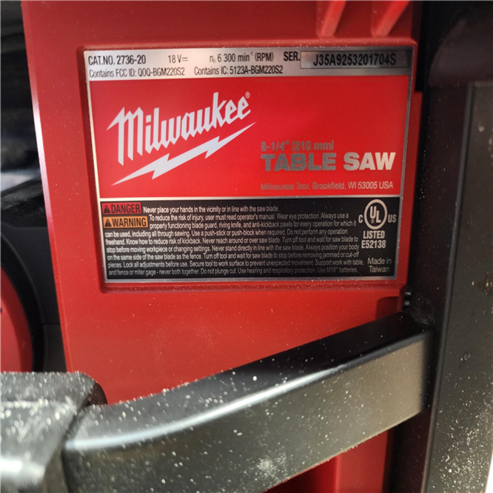 HOUSTON LOCATION - AS - IS Milwaukee M18 FUEL ONE-KEY 18- Volt Lithium-Ion Brushless Cordless 8-1/4 in. Table Saw Kit W/(1) 12.0Ah Battery & Rapid Charger
