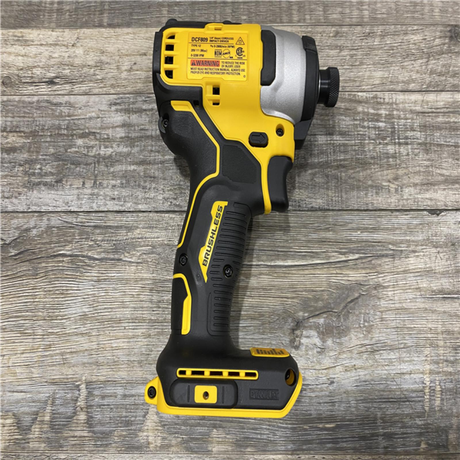 AS-IS DEWALT Atomic 20V Max Lithium-Ion Brushless Cordless Compact 1/4 in. Impact Driver Kit