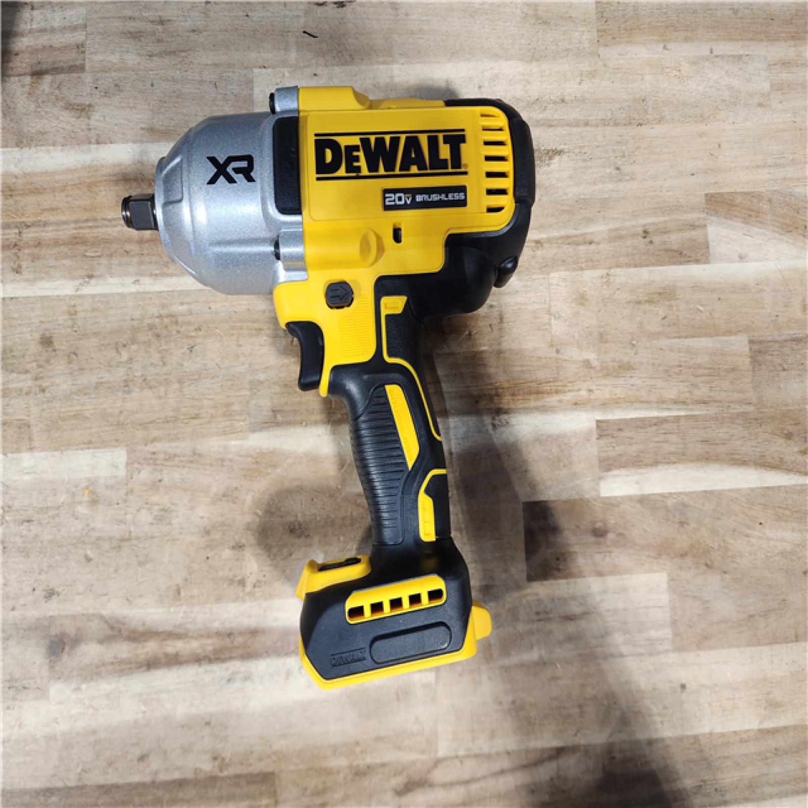 HOUSTON LOCATION - AS-IS DEWALT 20V MAX Lithium-Ion Cordless 1/2 in. Impact Wrench Kit