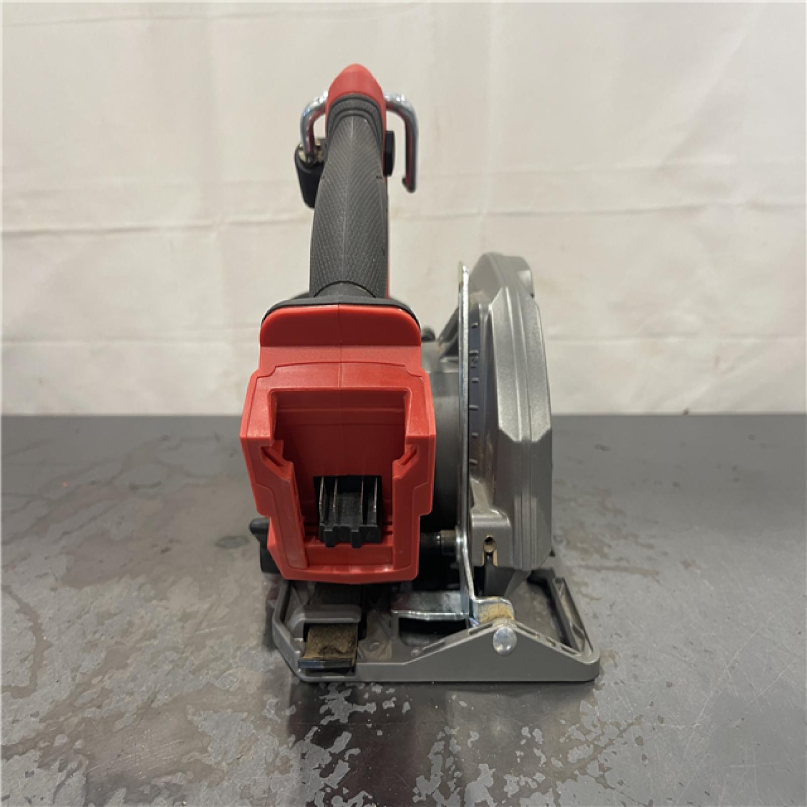 AS-IS- Milwaukee Tools M18 FUEL 7-1/4 Circular Saw (Tool Only)