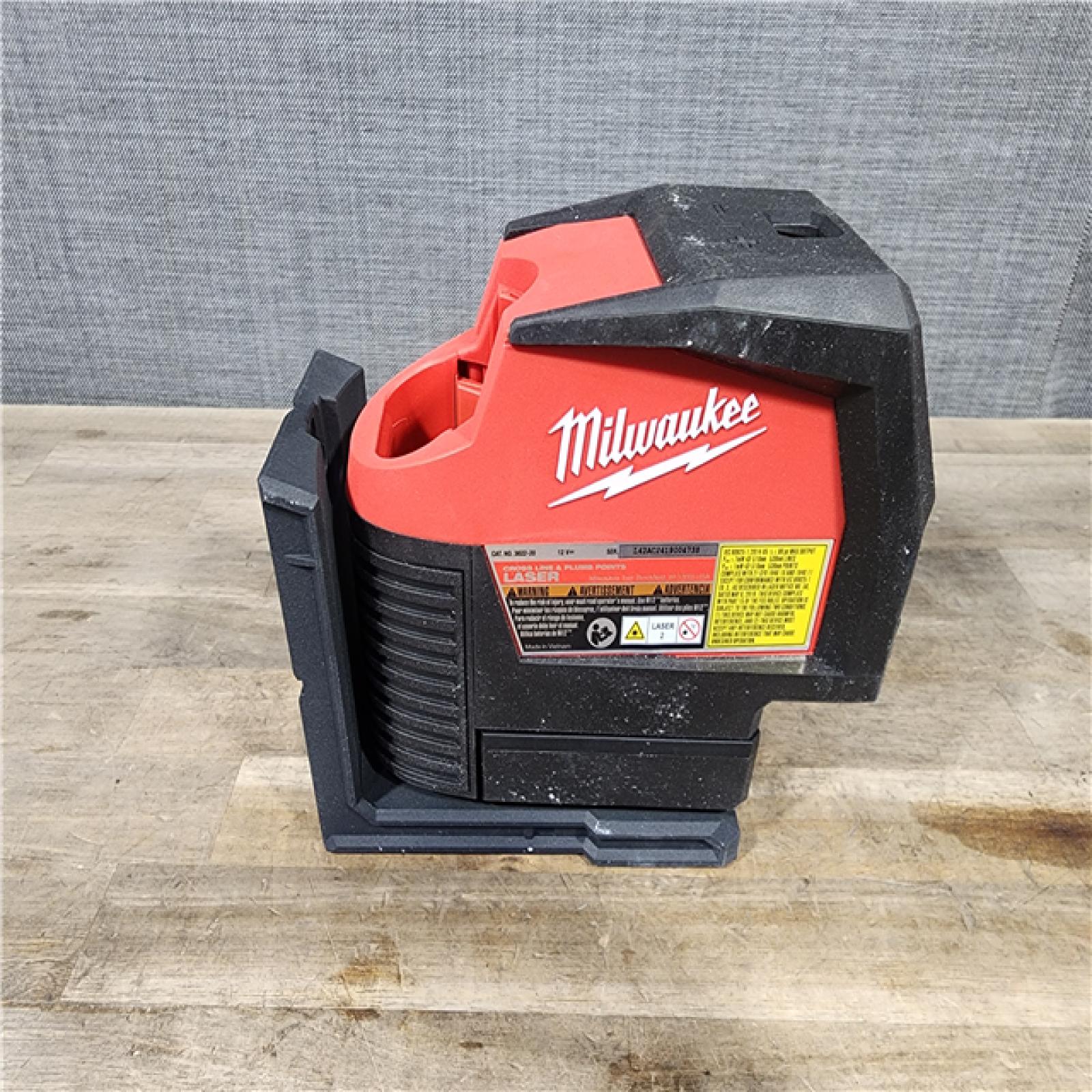 HOUSTON LOCATION - AS-IS M12 12-Volt Lithium-Ion Cordless Green 125 Ft. Cross Line and Plumb Points Laser Level (Tool-Only)