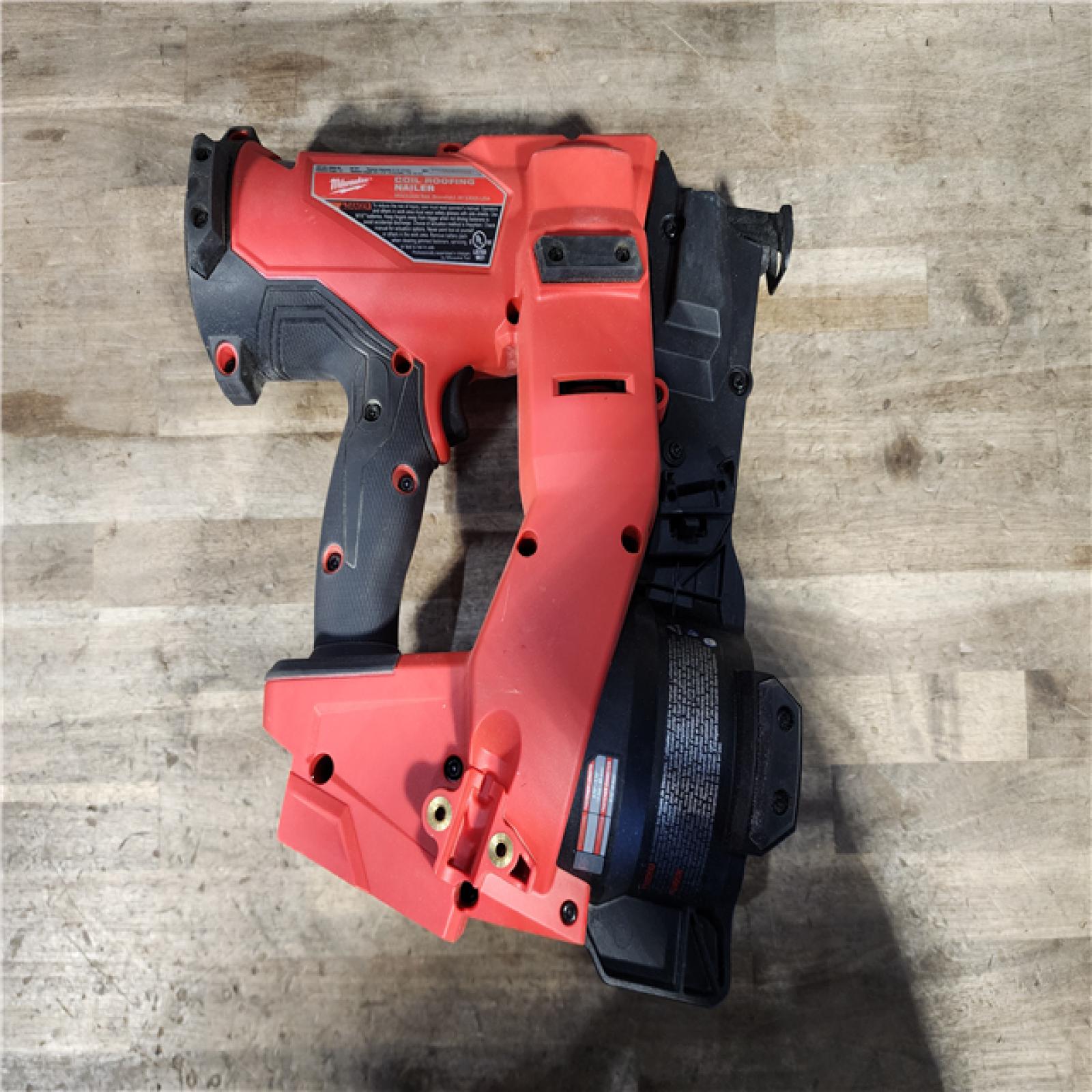 HOUSTON LOCATION - AS-IS Milwaukee M18 FUEL 18-Volt Lithium-Ion Brushless Cordless Coil Roofing Nailer (Tool Only)