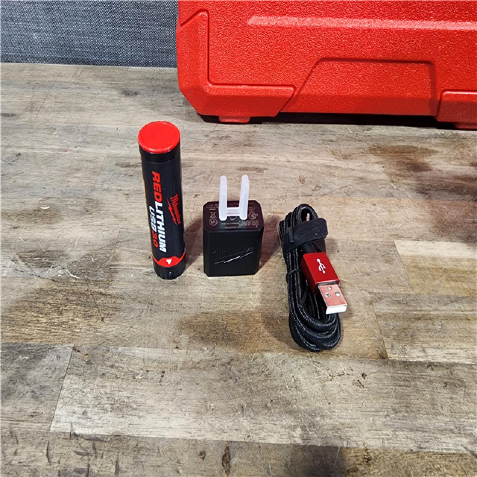 HOUSTON LOCATION - AS-IS Milwaukee-3522-21 Green Beam Laser Cross Line Plumb Point Rechargeable USB Kit