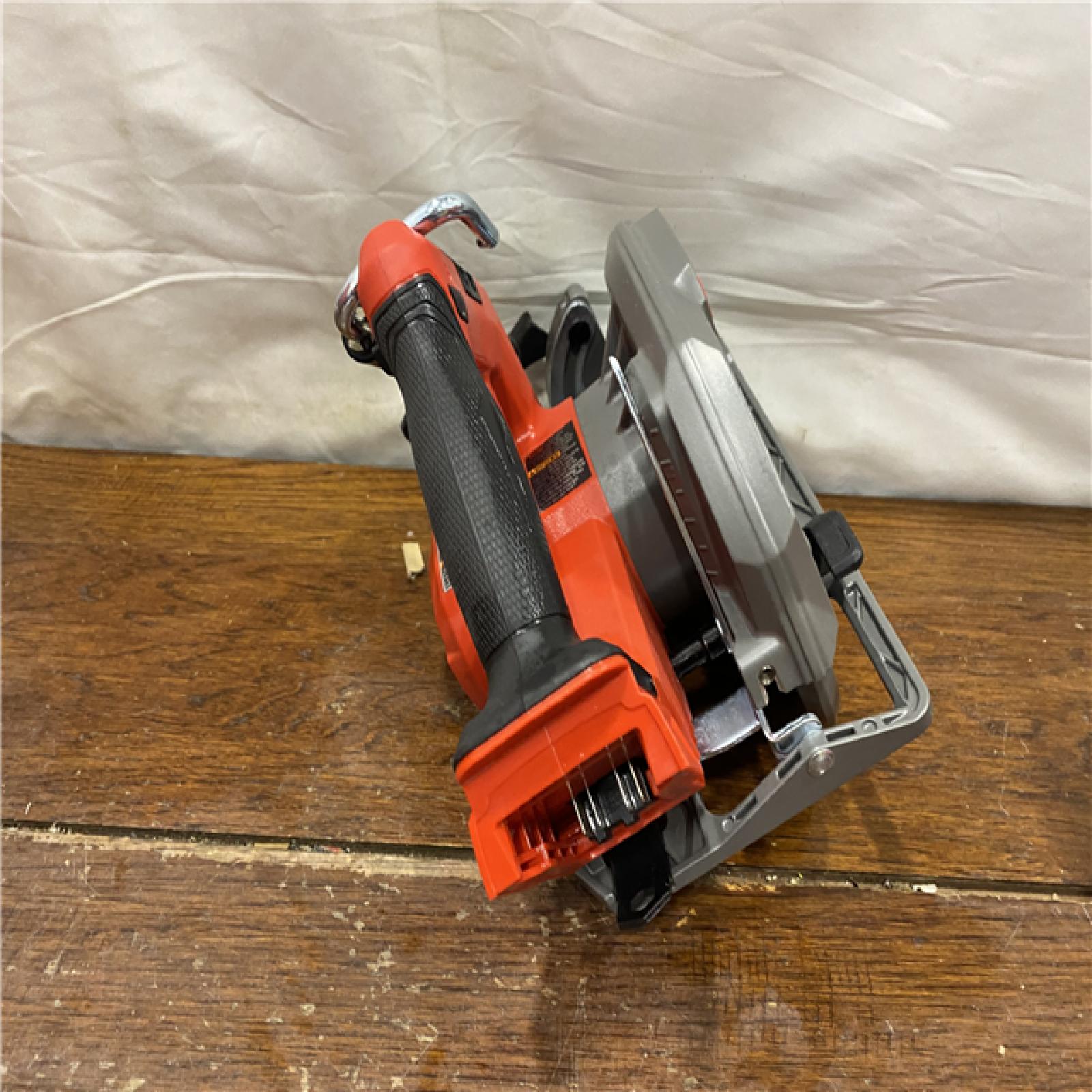AS-IS Milwaukee Tools M18 FUEL 7-1/4 Circular Saw (Tool Only) 2834-20