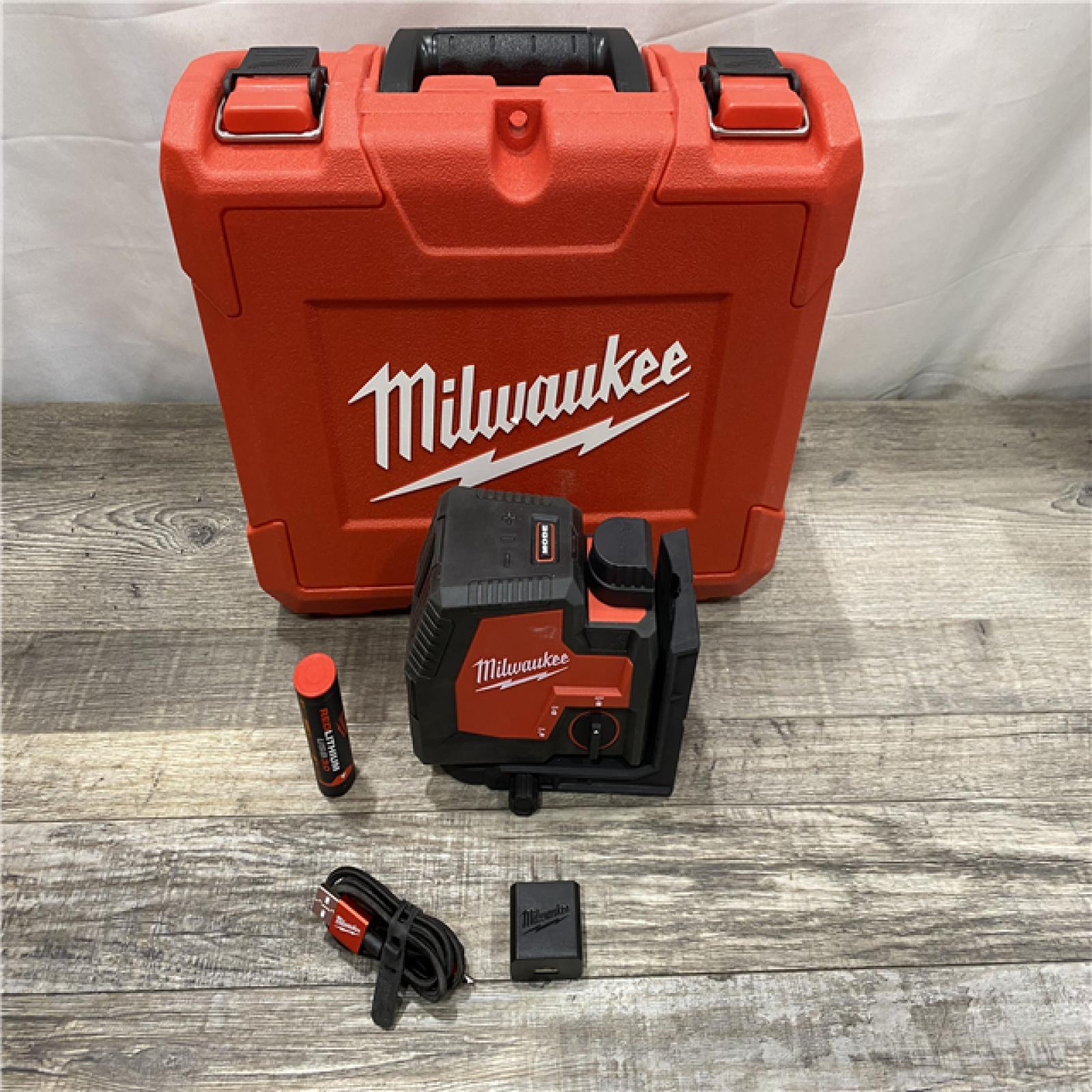 AS-IS Milwaukee 100 ft. REDLITHIUM Lithium-Ion USB Green Rechargeable Cross Line Laser Level Kit