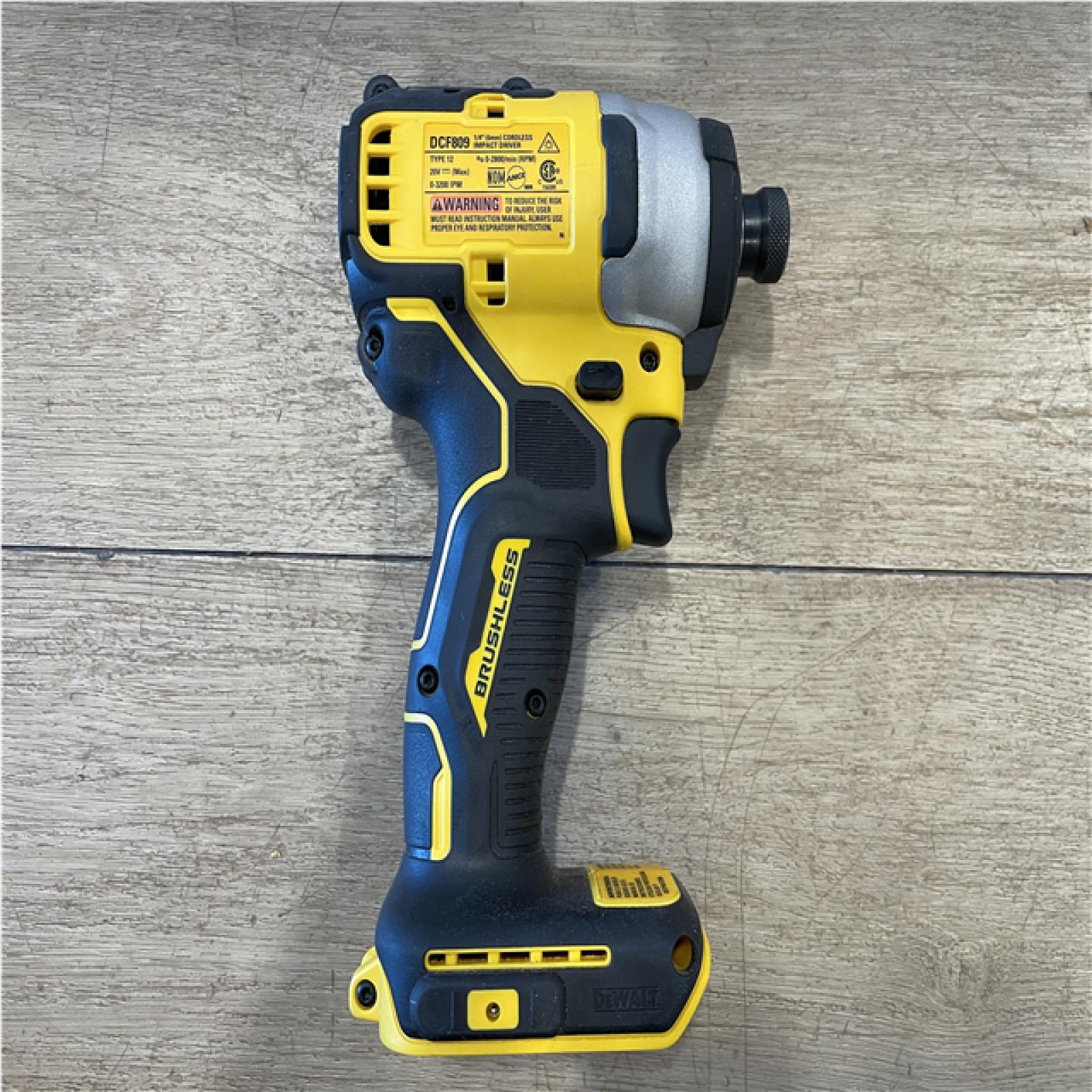 AS-IS DEWALT Atomic 20V Max Lithium-Ion Brushless Cordless Compact 1/4 in. Impact Driver Kit