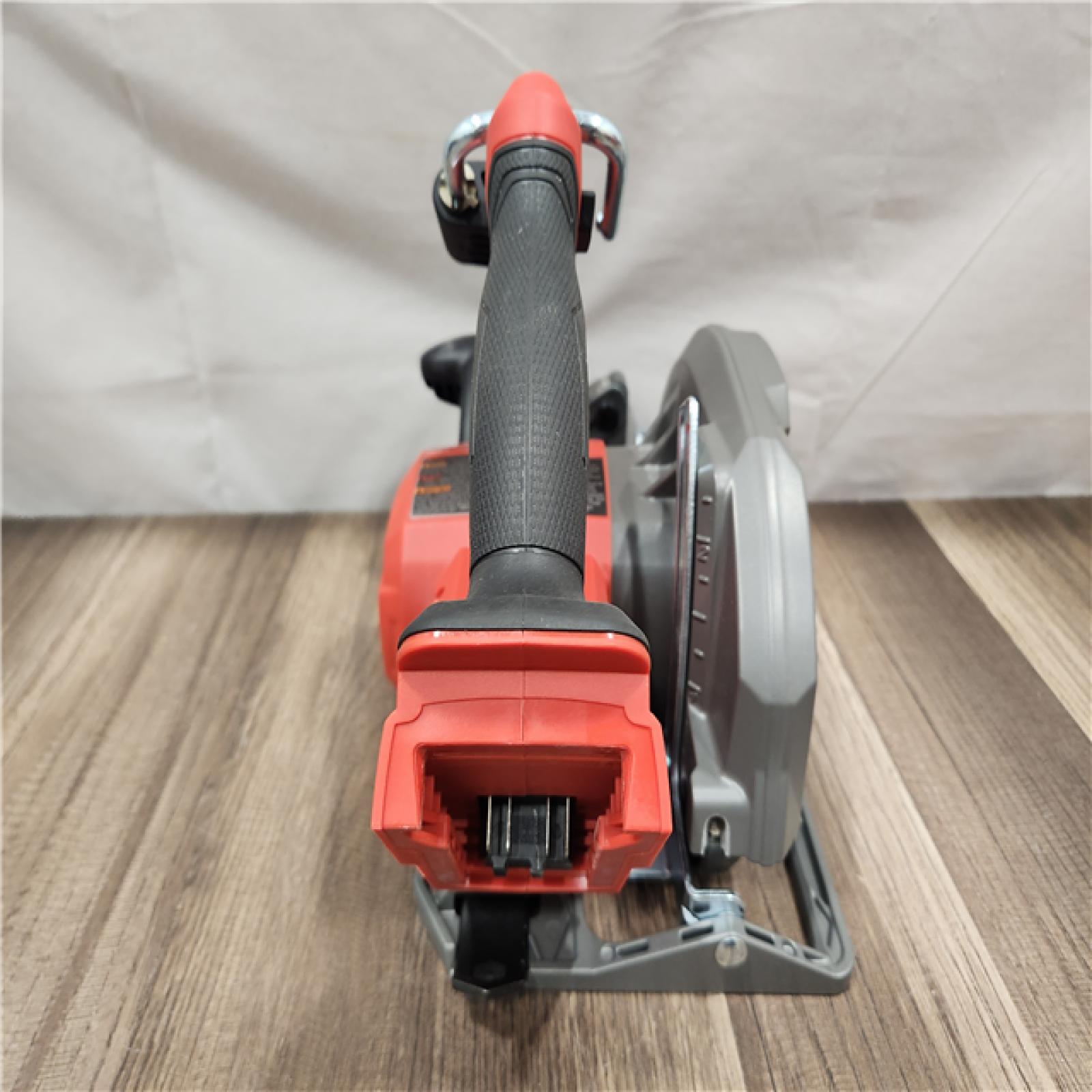 AS-IS- Milwaukee M18 FUEL 7-1/4 Inch Circular Saw (Bare Tool)