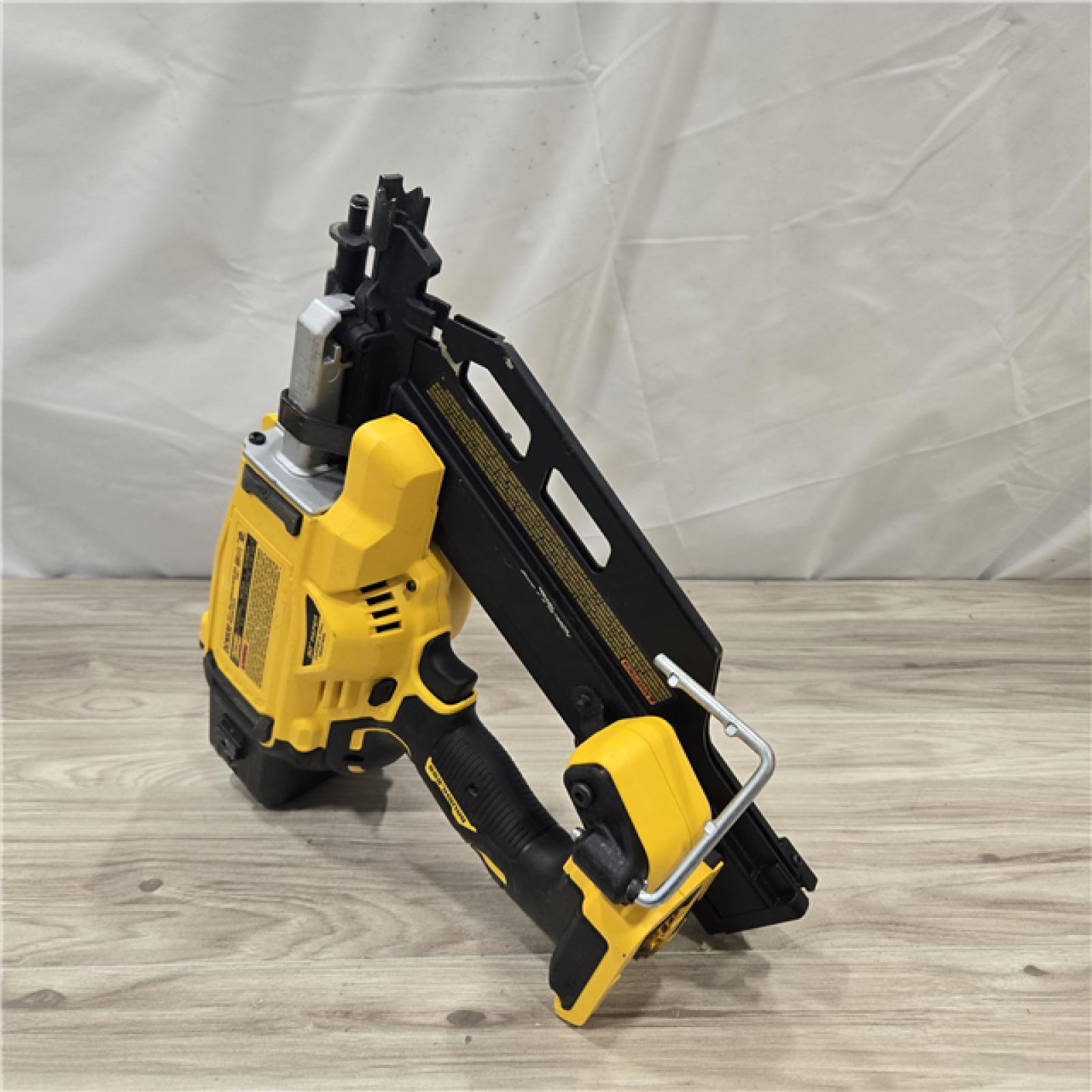 AS-IS DEWALT 20V 30 Degree Cordless Framing Nailer (Tool-Only)
