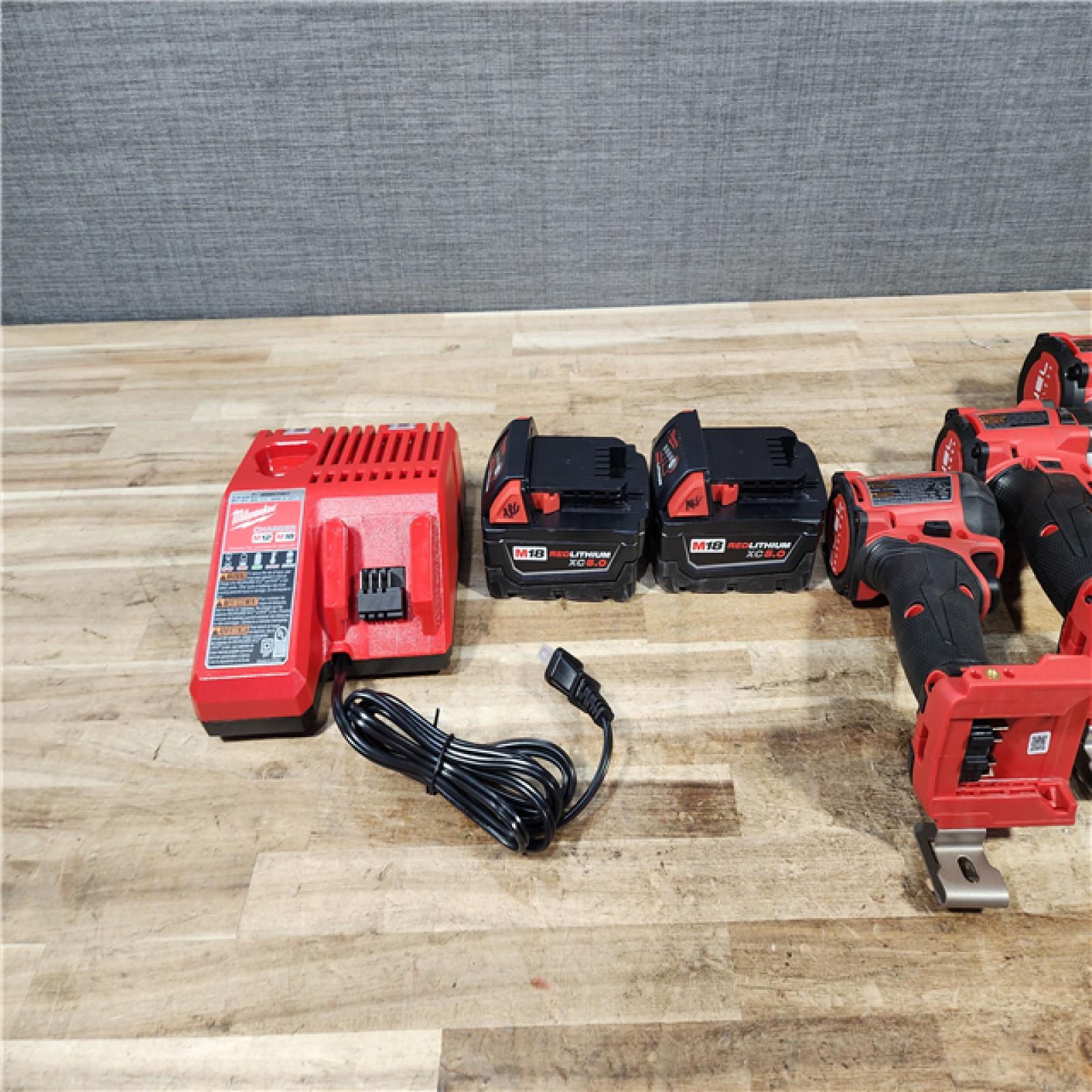 HOUSTON LOCATION - AS - IS Milwaukee 3 Tool Combo Kit W/ (2) Battery & Charger