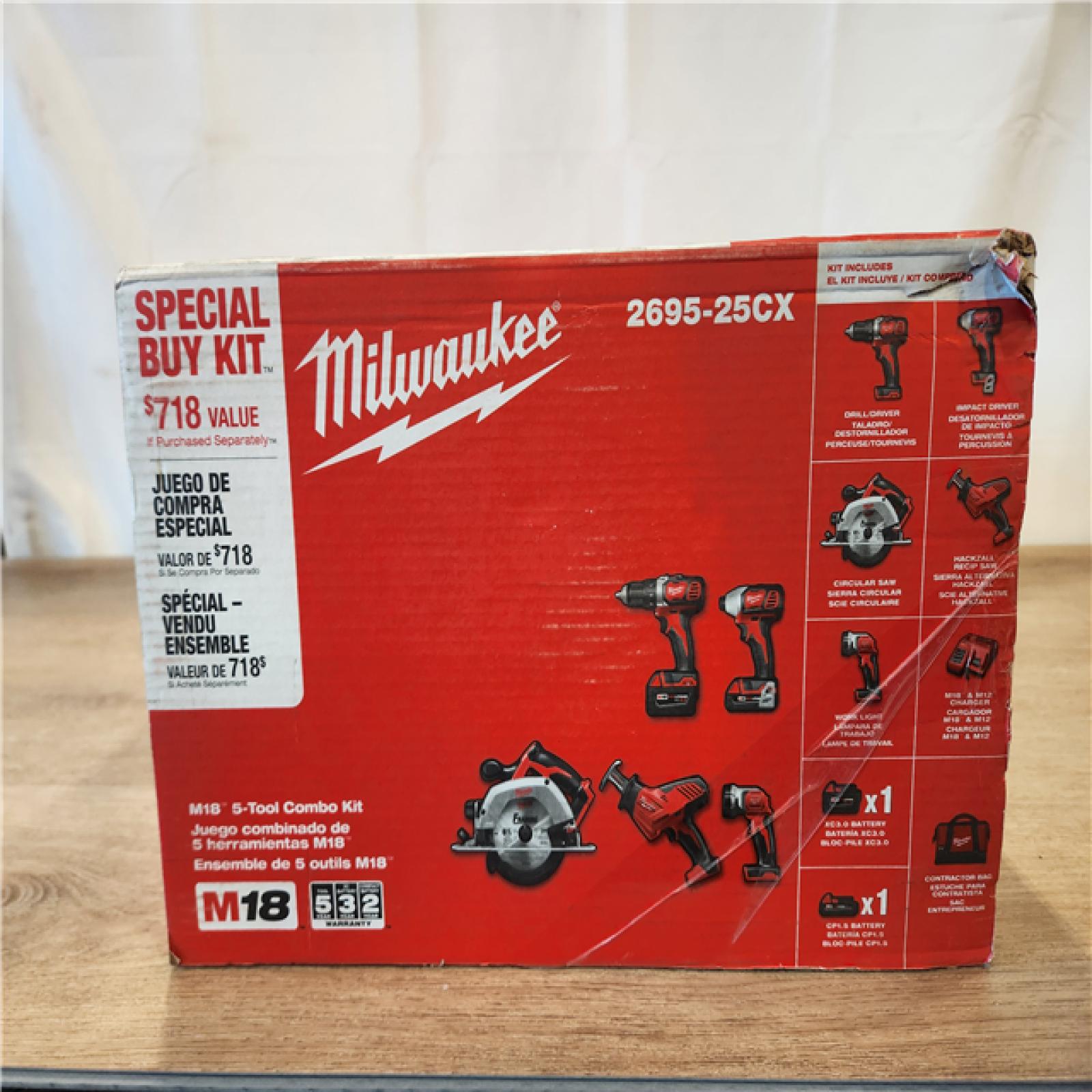 NEW- Milwaukee FUEL 18V Lithium-Ion Brushless Cordless Handheld Blower (Tool-Only)