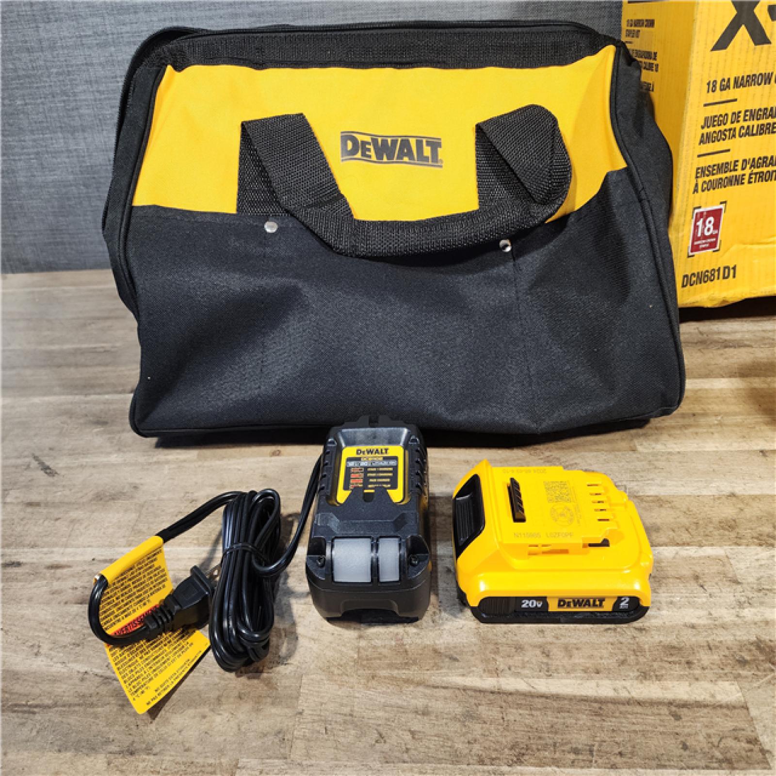 HOUSTON LOCATION - AS-IS DeWALT DCN681D1 20V MAX 18ga Cordless Brushless Narrow Crown Stapler Kit w/ BATTERY & CHARGER