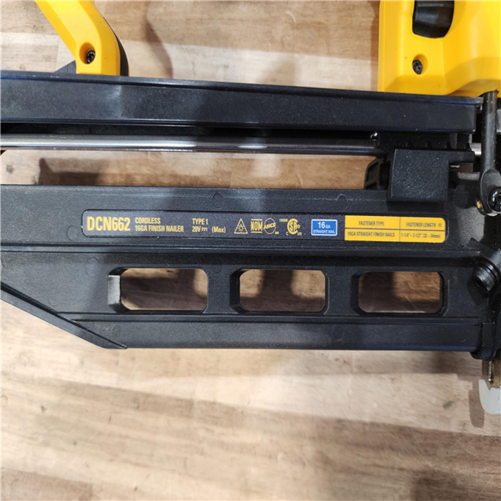 HOUSTON LOCATION - AS-IS DEWALT 20V MAX XR 16-Gauge Lithium-Ion Cordless Finish Nailer (Tool Only)