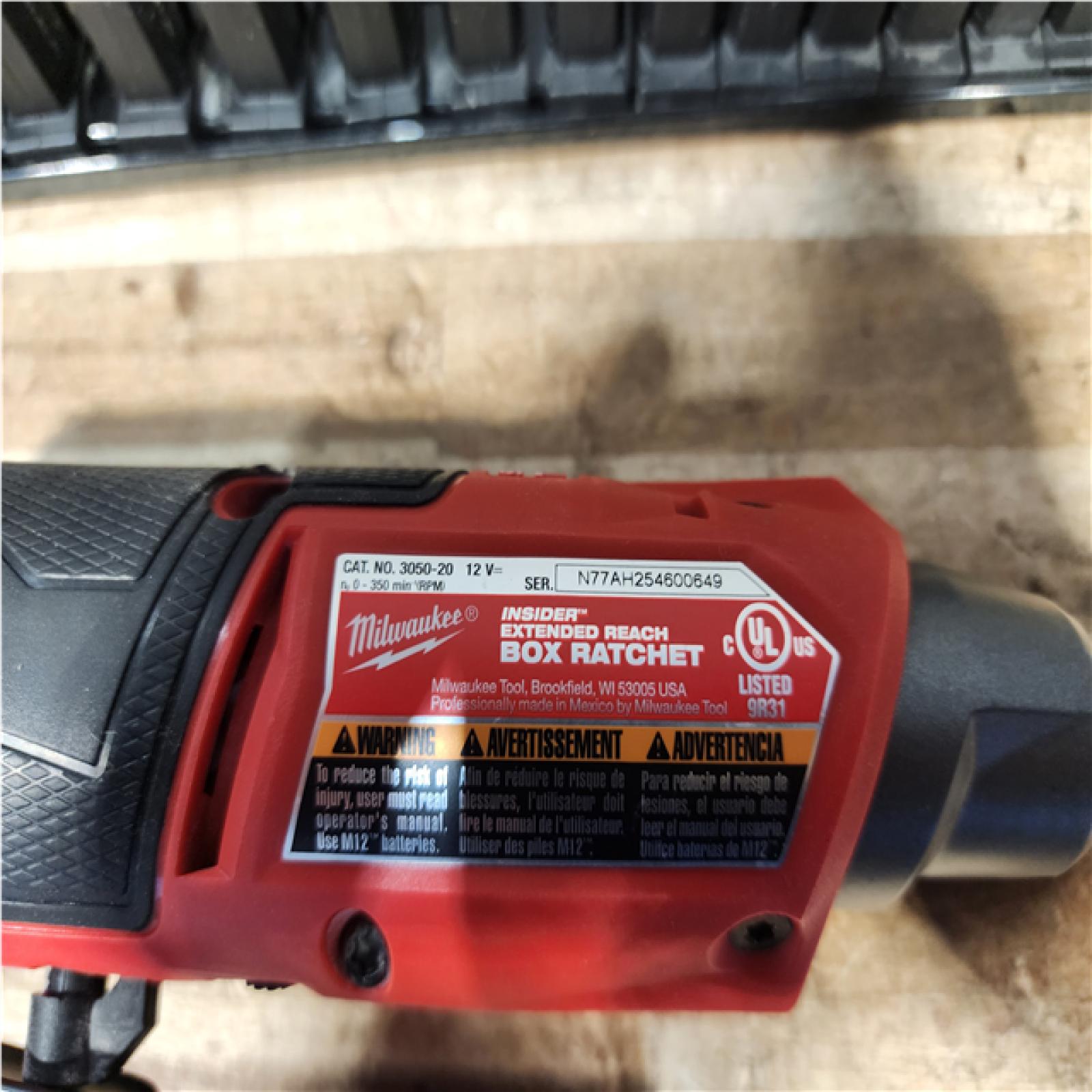 Milwaukee FUEL 12V Lithium-Ion Brushless Cordless 1/4 in - 3/8 in Extended Ratchet (Tool-Only)