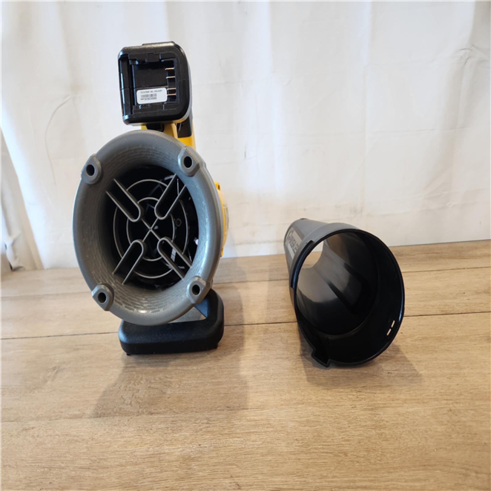 AS-IS- DEWALT 20V MAX XR Brushless Cordless Blower Kit