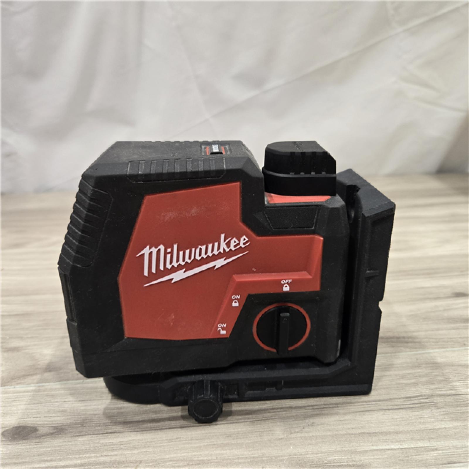 AS-IS MILWAUKEE 100 Ft. USB Green Rechargeable Cross Line Laser Level Kit