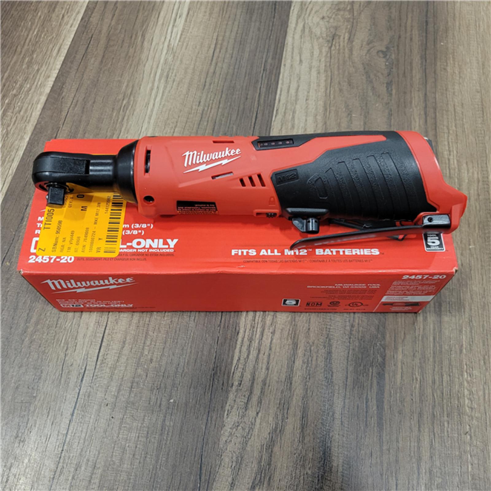GOOD Milwaukee 2457-20 M12 3/8  Ratchet (Bare Tool KIT battery & charge)