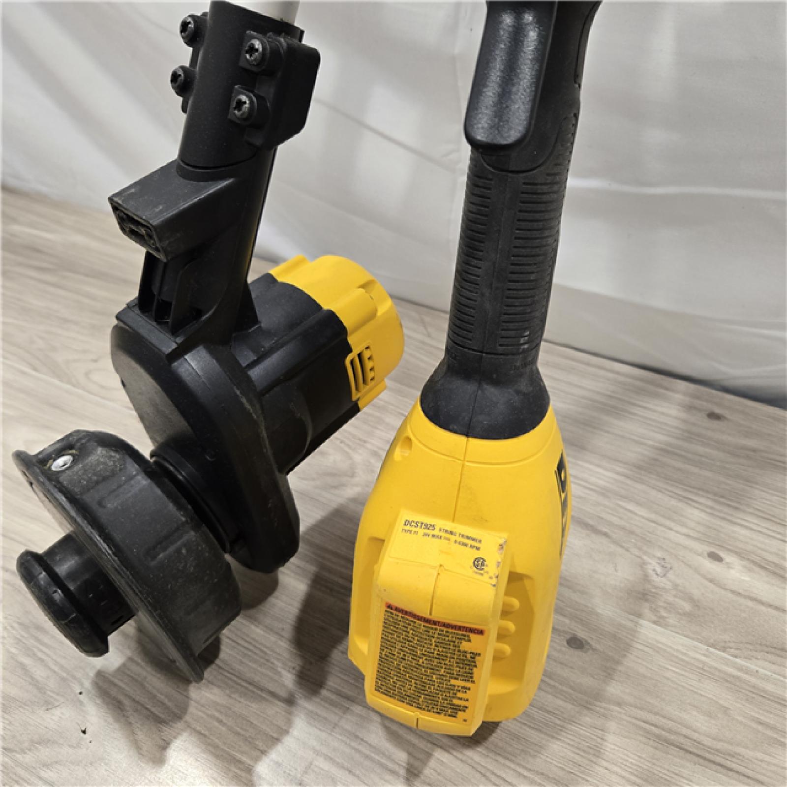 AS-IS DEWALT 20V MAX Cordless String Trimmer Kit