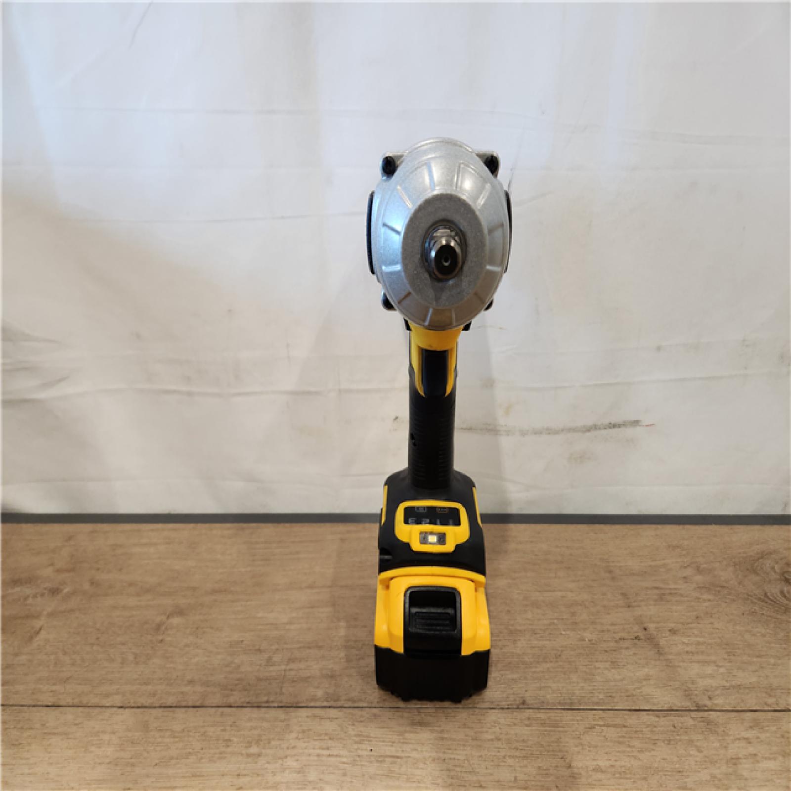 AS-IS- DEWALT 20V MAX Lithium-Ion Cordless 1/2 in. Impact Wrench Kit