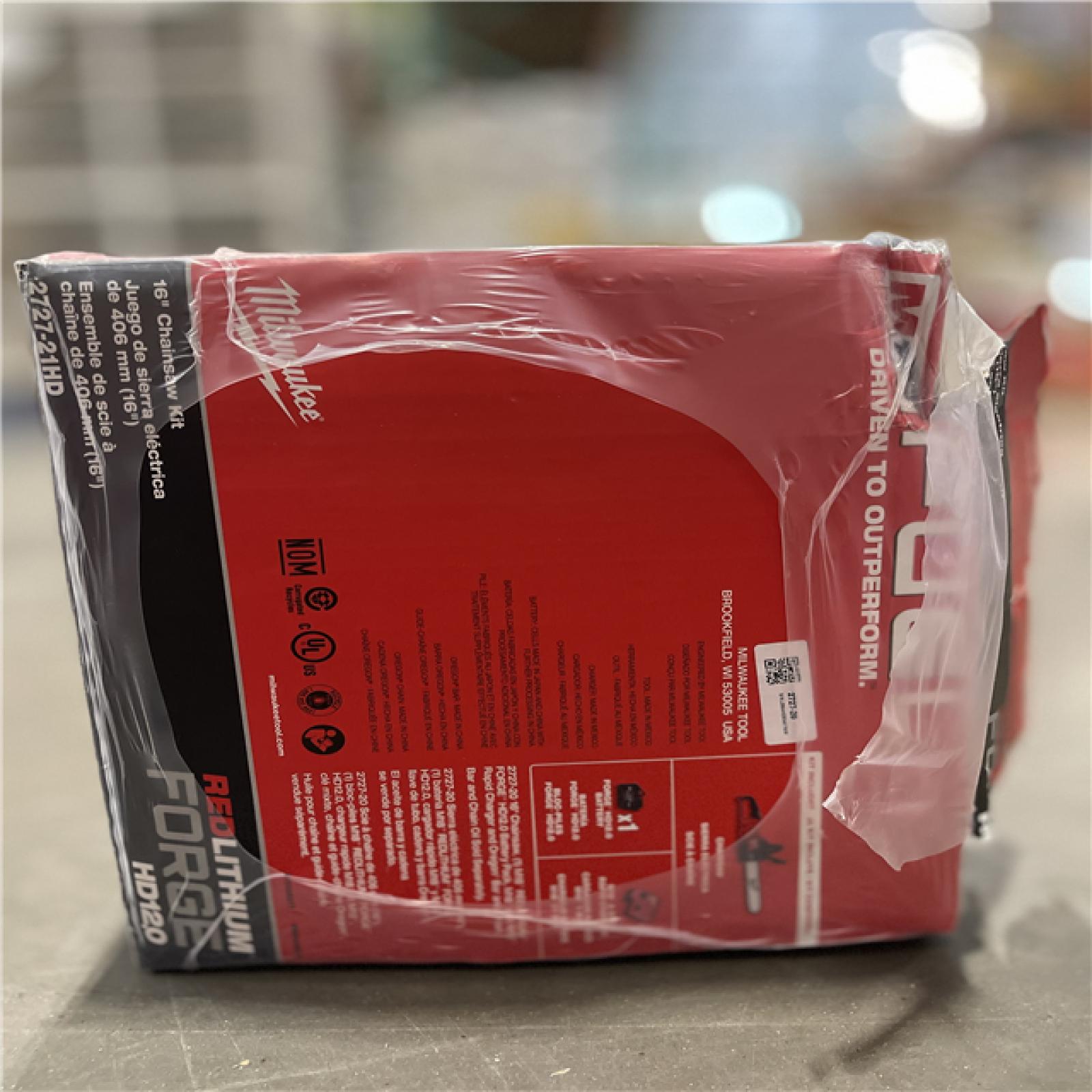 NEW! - Milwaukee M18 FUEL 16 in. 18V Lithium-Ion Brushless Battery Chainsaw (TOOL ONLY)