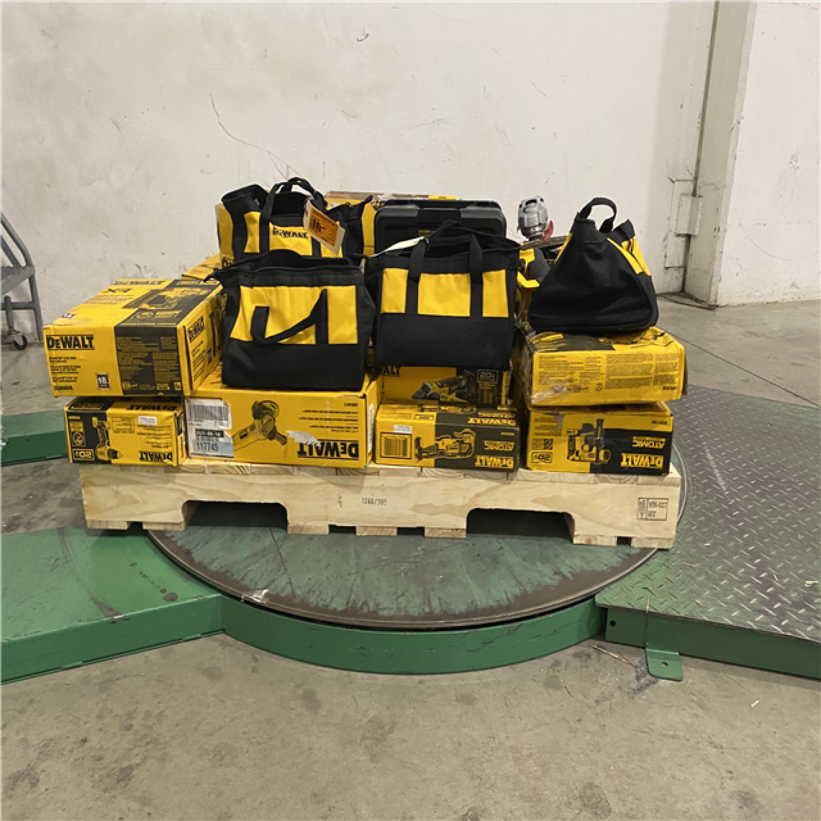 Dallas Location - As-Is DEWALT Tool Pallet