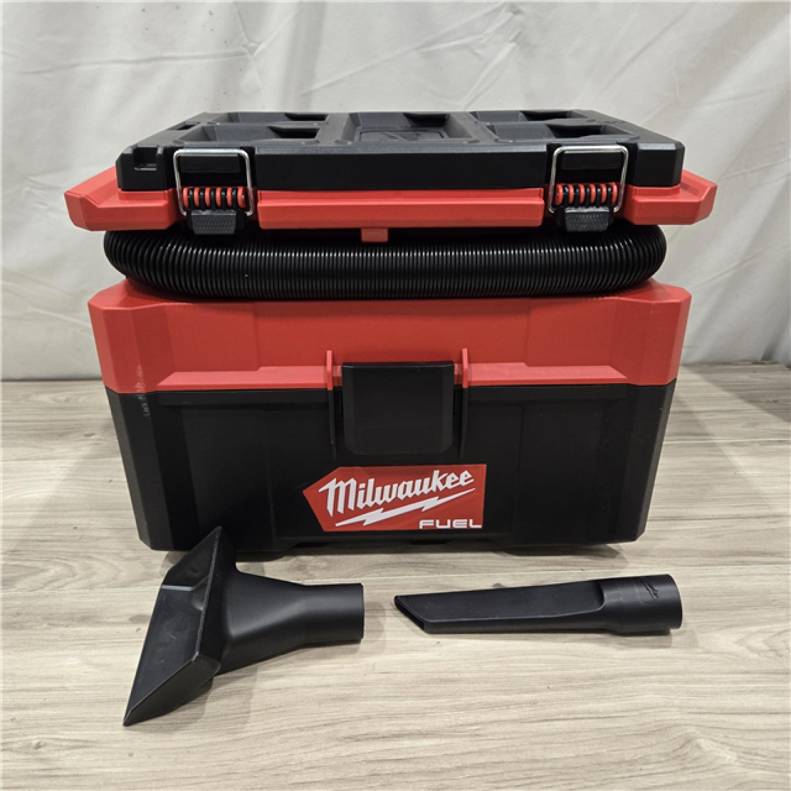 AS-IS MILWAUKEE M18 FUEL PACKOUT 18V Cordless 2.5 Gal. Wet/Dry Vacuum (Vacuum-Only)