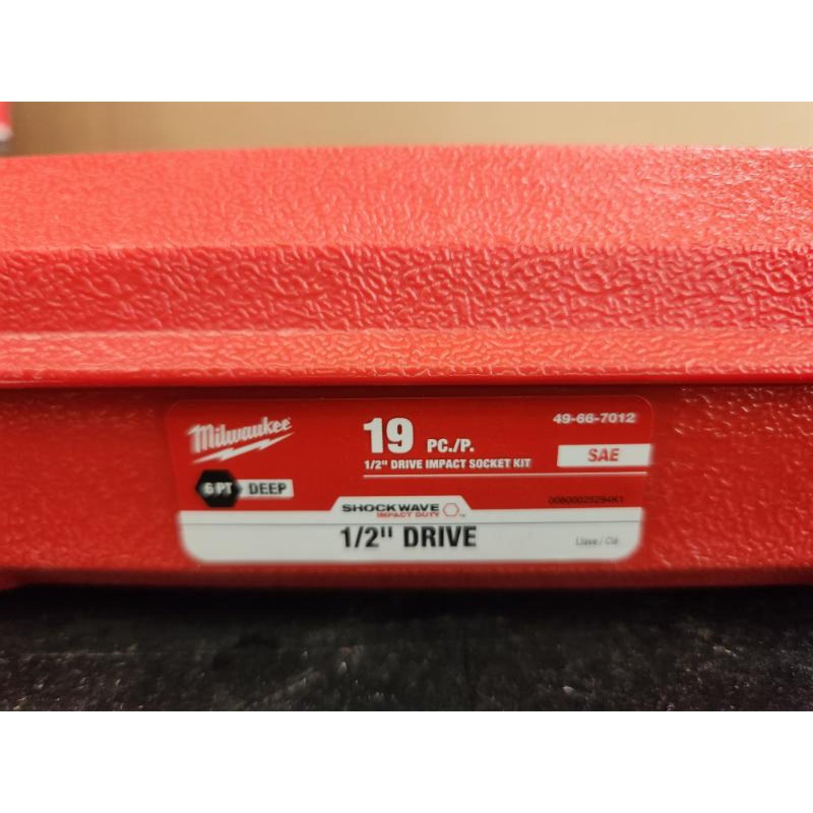 Phoenix NEW Milwaukee SHOCKWAVE 1/2 in. Drive SAE 6 Point Impact Socket Set (19-Piece)