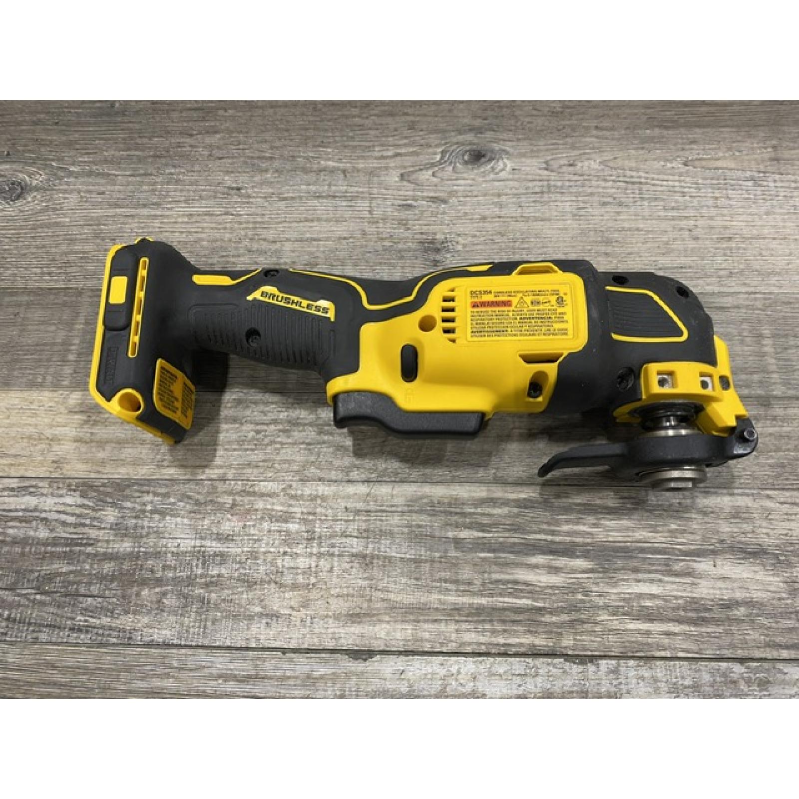 AS-IS DEWALT ATOMIC 20V MAX Cordless Brushless Oscillating Multi Tool Kit