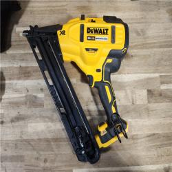 HOUSTON LOCATION - AS-IS DeWalt 15 GA ANGLED FINISH NAILER KIT W/ BATTERY & CHARGER