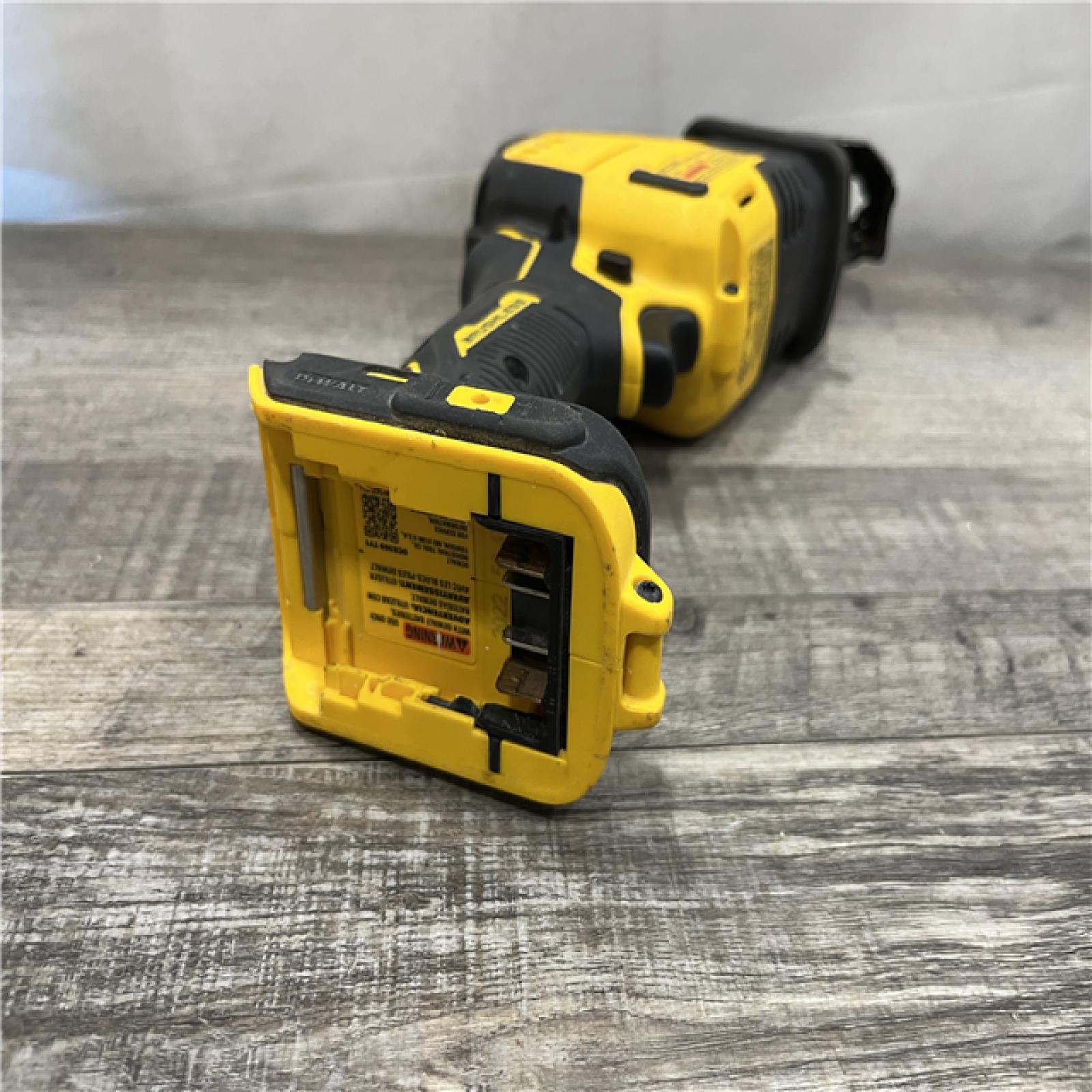 AS-IS DEWALT ATOMIC 20V MAX Cordless Brushless Compact Reciprocating Saw (Tool Only)