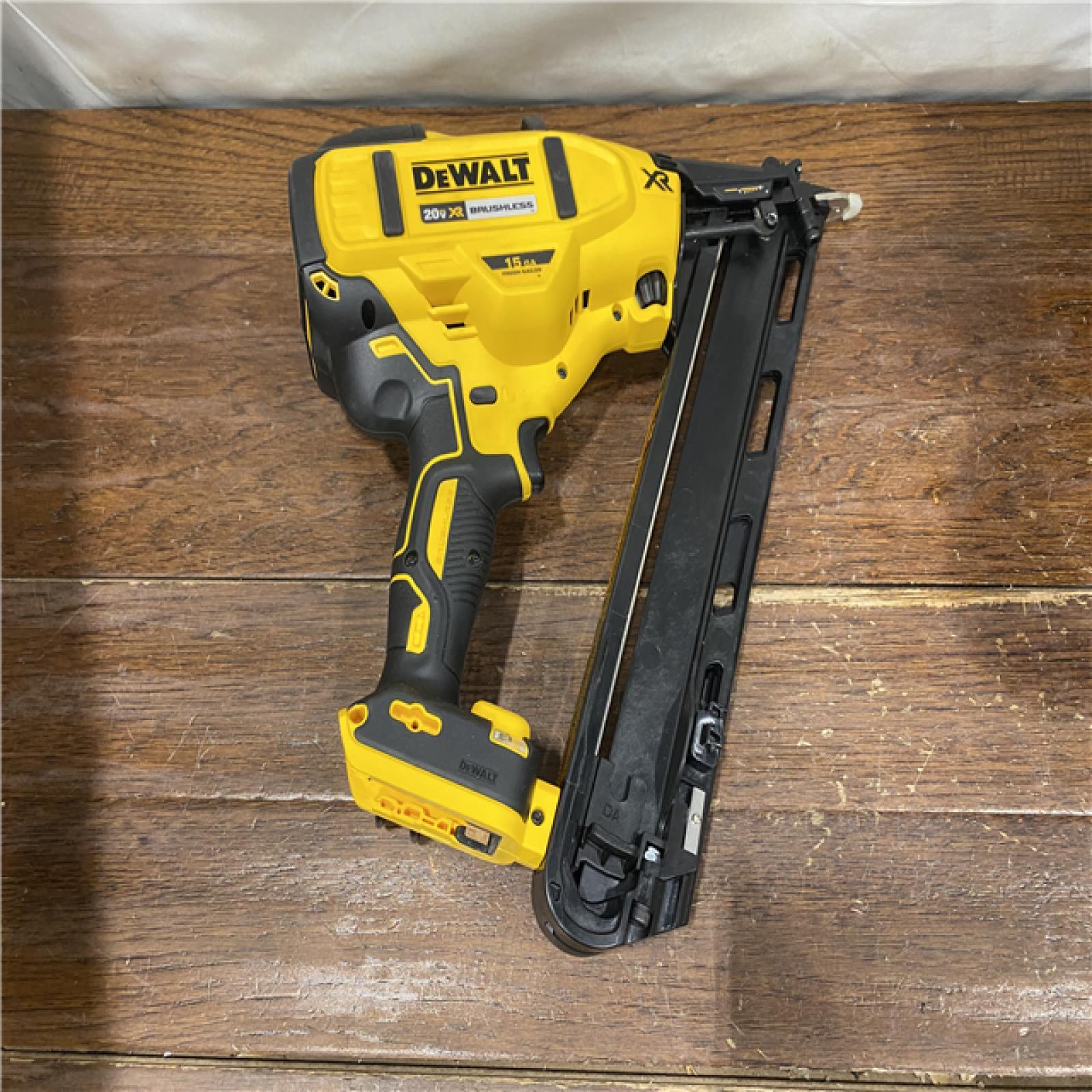AS-IS DEWALT 20V MAX XR 15 Ga. Cordless 34 Deg Nailer 20 V