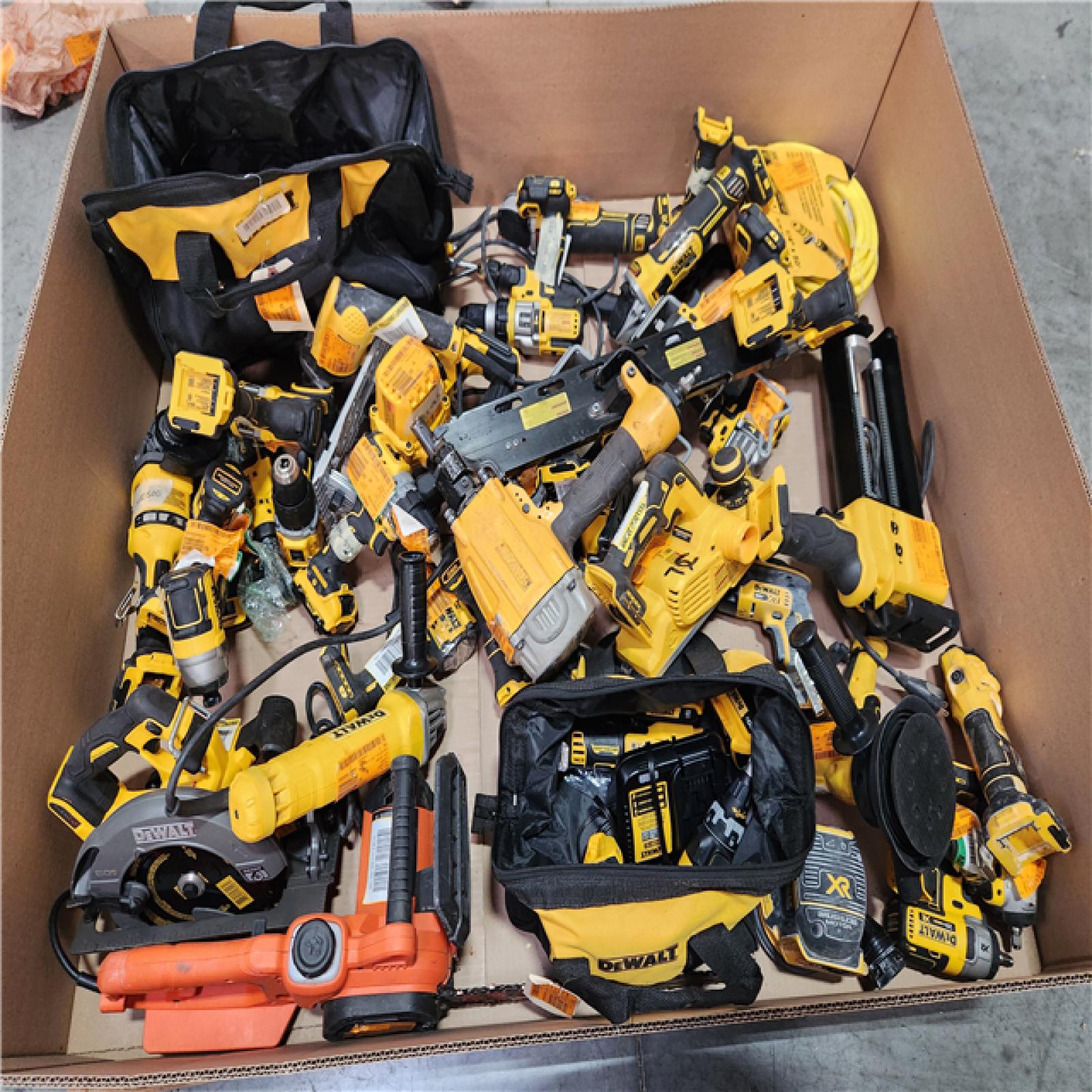 PHOENIX AS-IS TOOL PALLET
