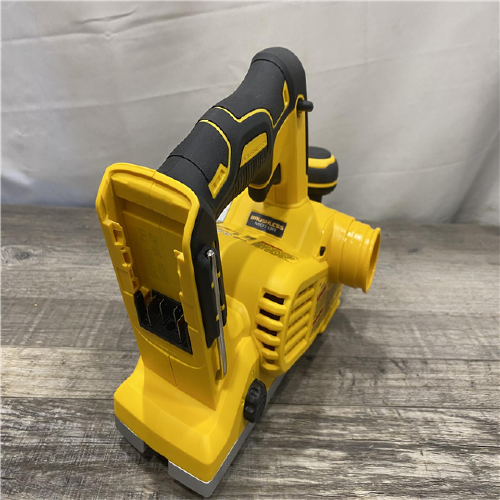 AS-IS DEWALT 20V MAX XR Cordless Brushless 3-1/4 in. Planer (Tool Only)