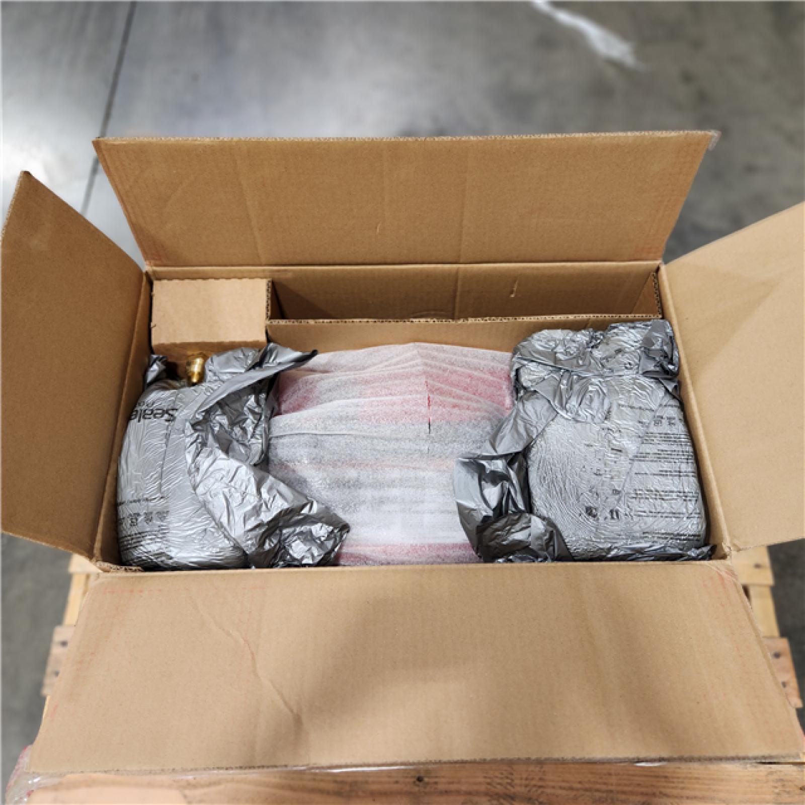 Dallas Location - As-Is Lincoln Electric 140 Amp LE31MP Welder