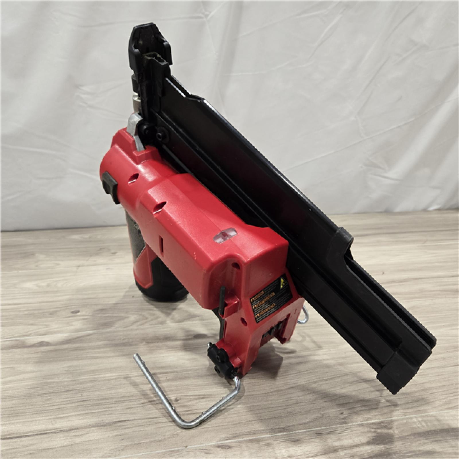 AS-IS Milwaukee 2744-20 M18 FUEL 3-1/2 in. 18V 21-Degree Cordless Framing Nailer (Tool-Only)