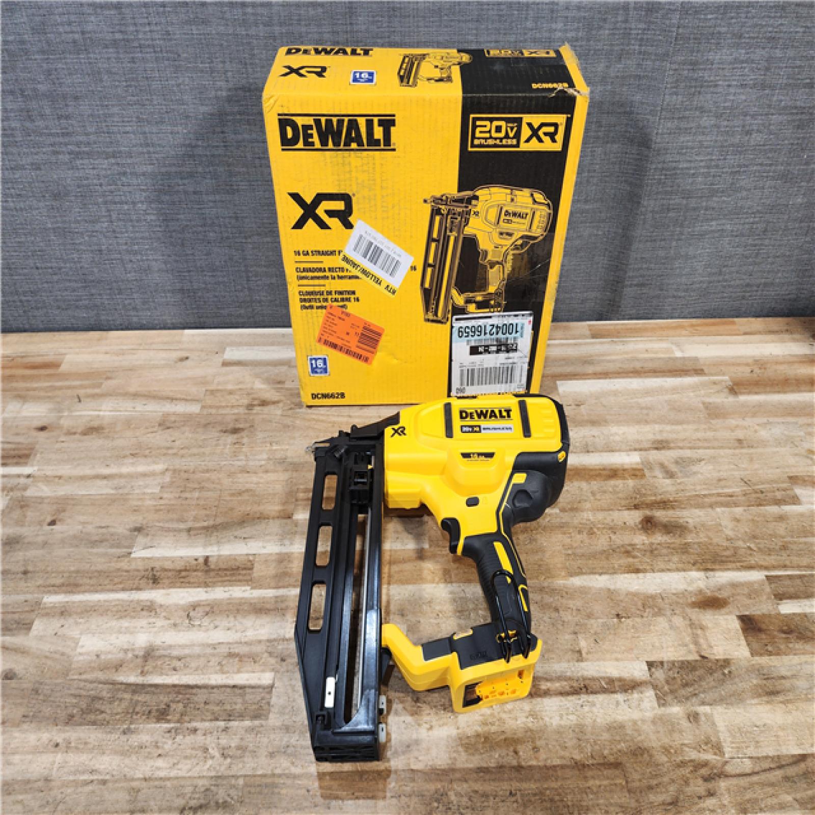HOUSTON LOCATION - AS-IS DEWALT 20V MAX XR 16-Gauge Lithium-Ion Cordless Finish Nailer (Tool Only)