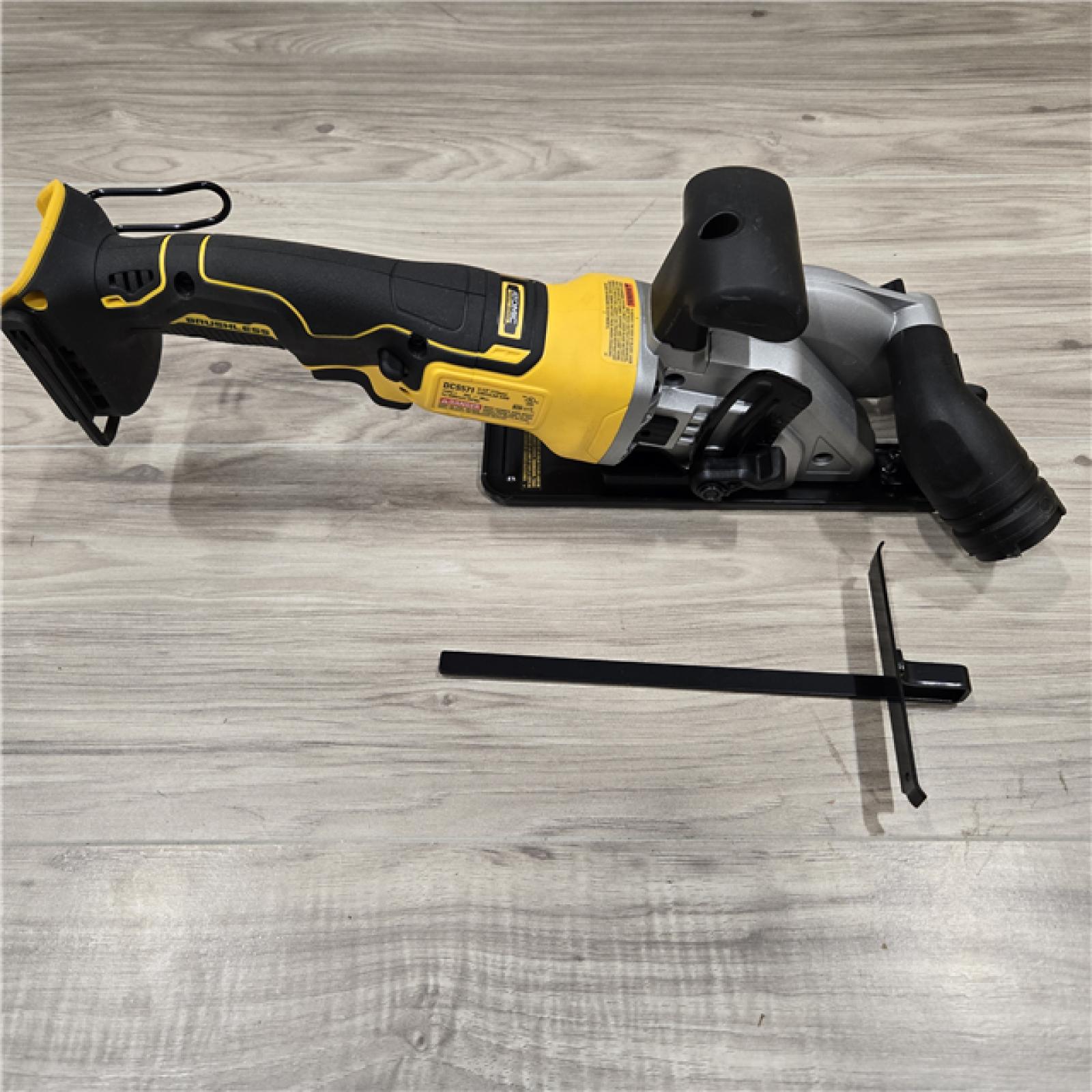 GOOD! - DEWALT ATOMIC 20V MAX Cordless Circular Saw (Tool Only)