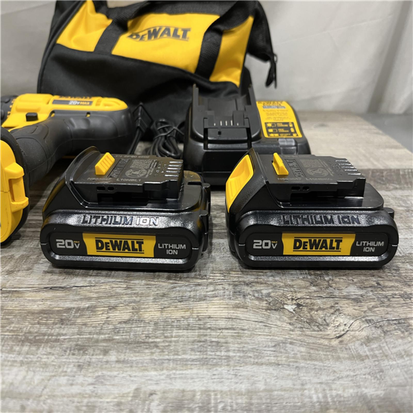 AS-IS DEWALT 20V MAX Cordless 1/2 in. Drill/Driver Kit
