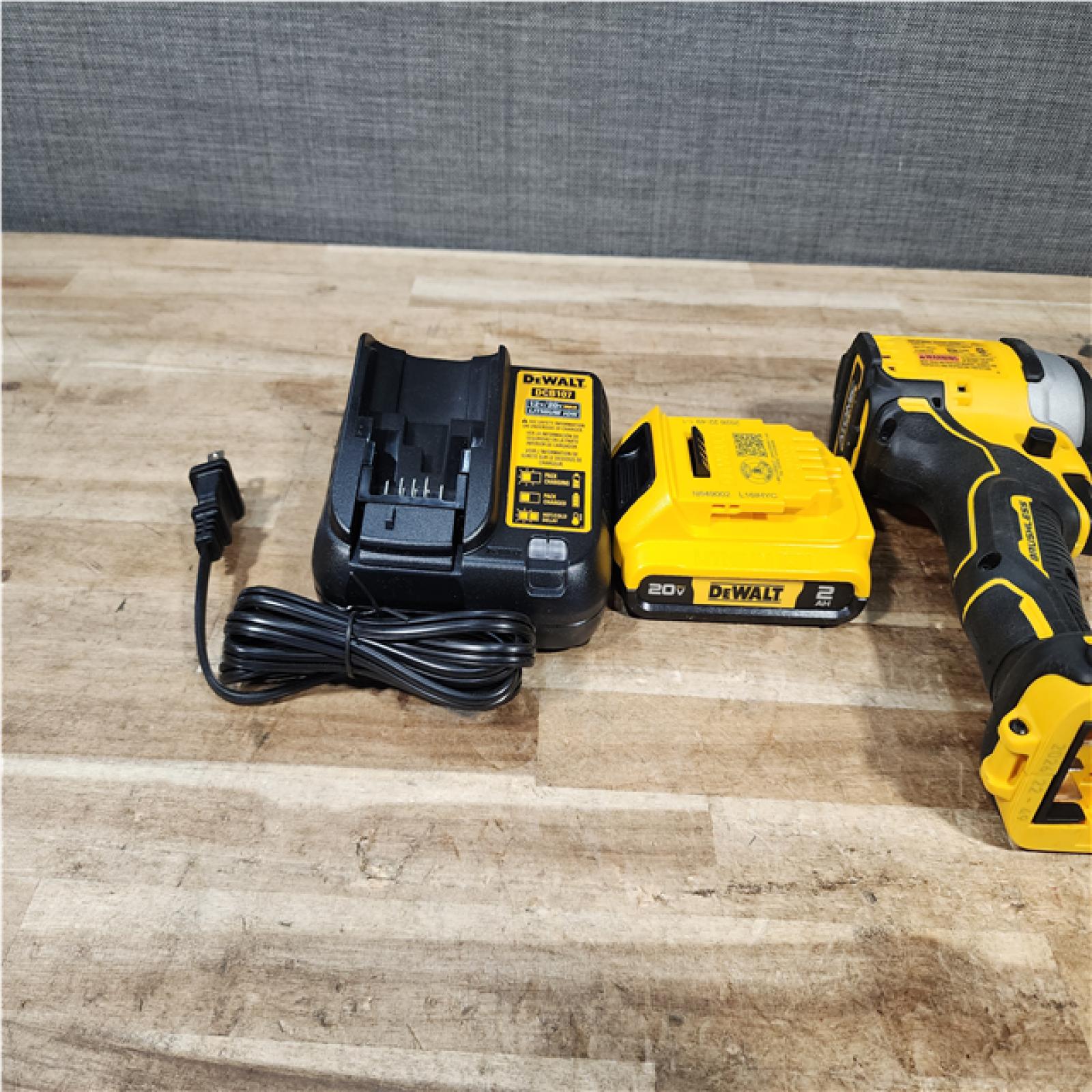 HOUSTON LOCATION - AS - IS DEWALT Atomic 20V Max Lithium-Ion Brushless Cordless Compact 1/4 in. Impact Driver Kit