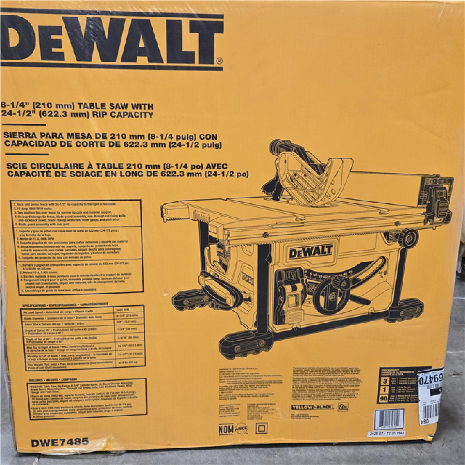NEW! - DeWalt 15 Amps Corded Compact Table Saw