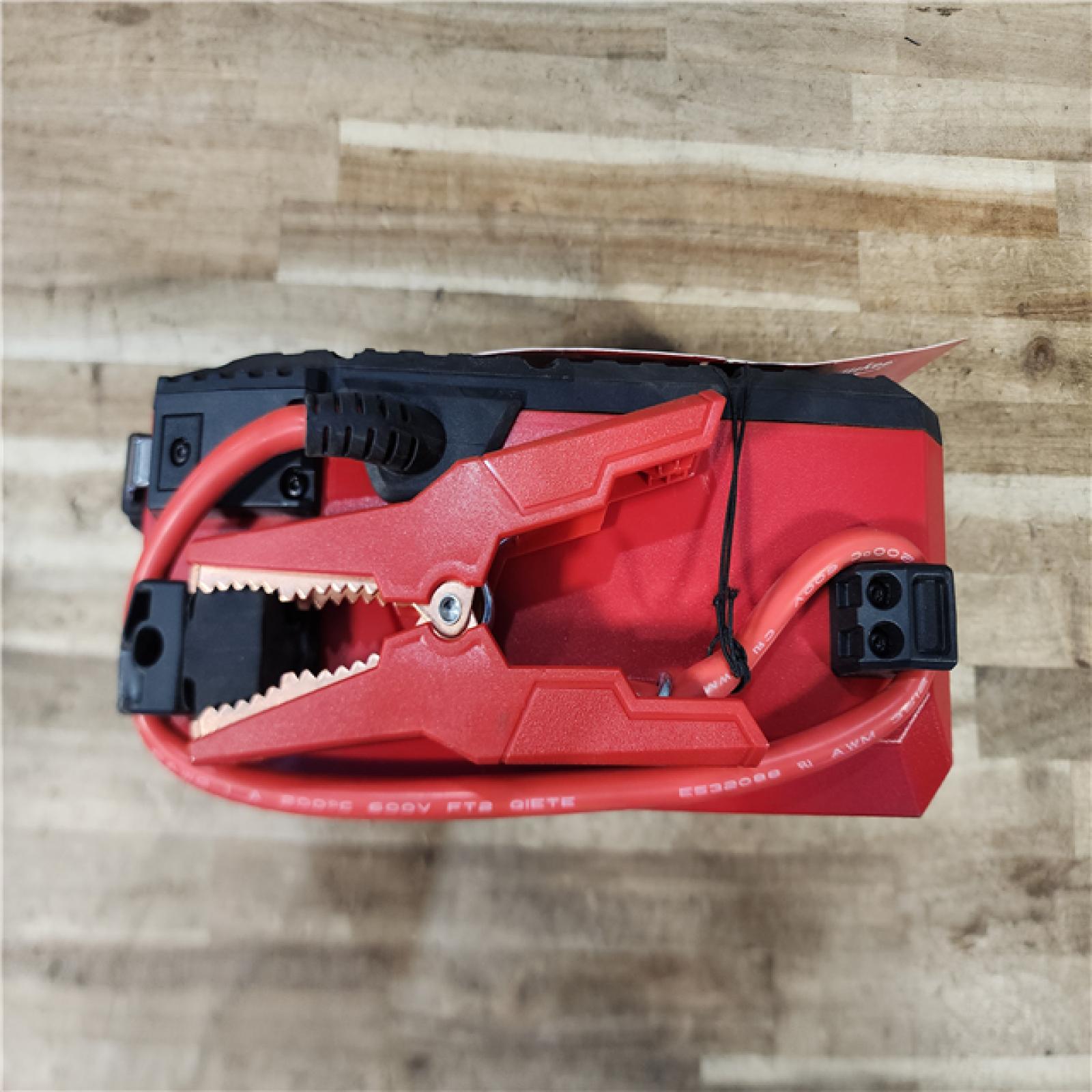 HOUSTON LOCATION - AS-IS Milwaukee 18V Lithium-Ion Cordless HOTSHOT Jump Starter (Tool-Only)