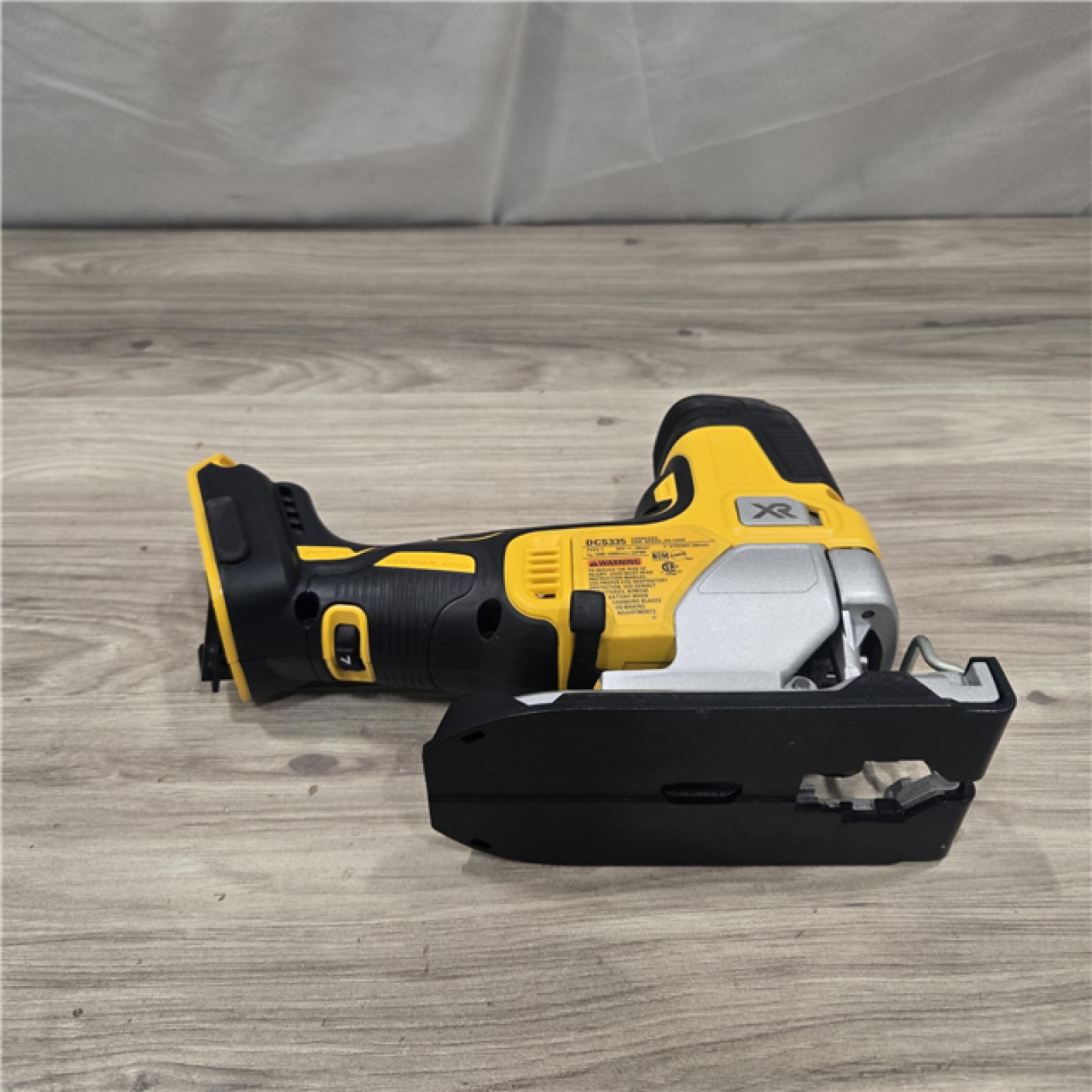 AS-IS DEWALT 20V MAX XR Cordless Barrel Grip Jigsaw (Tool Only)