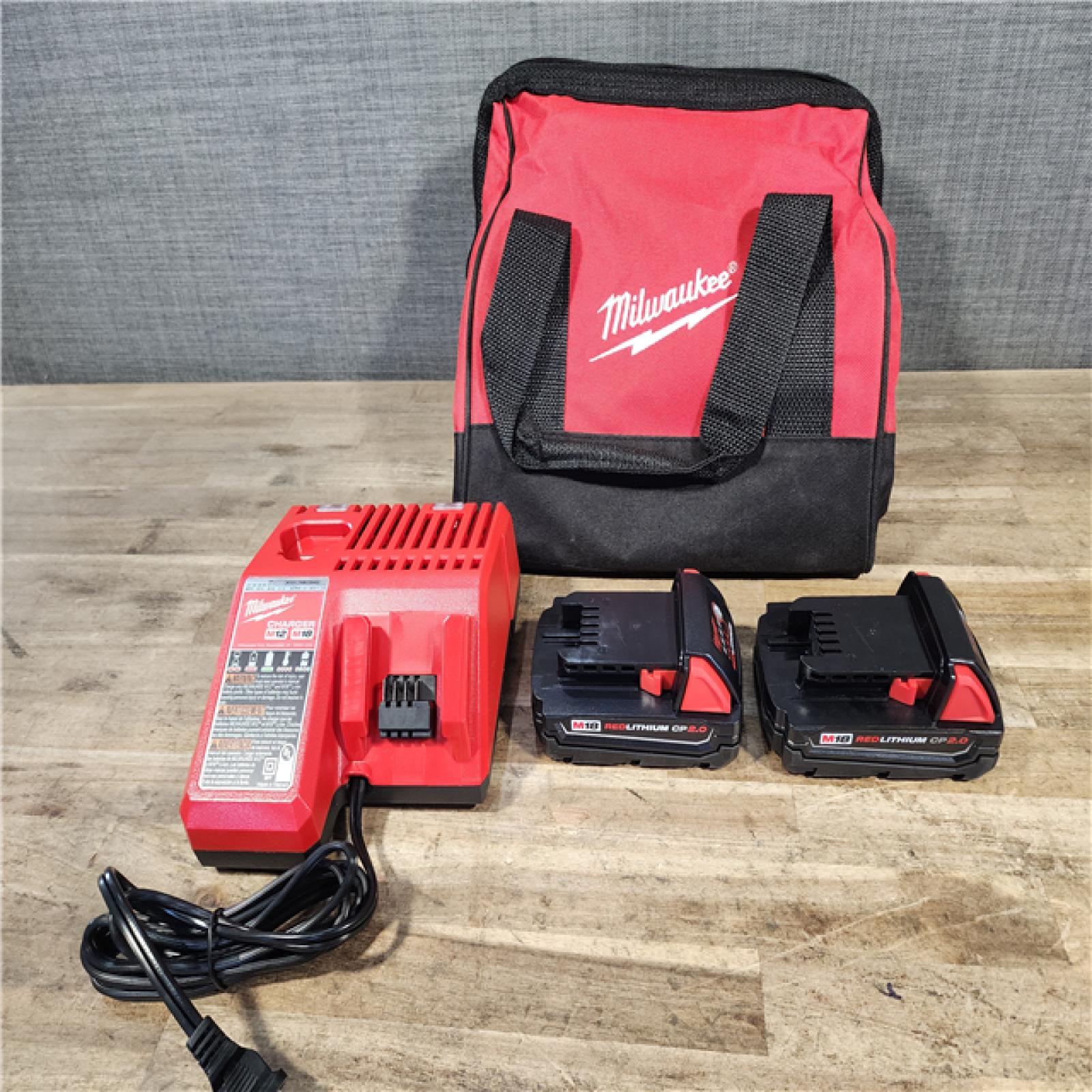 HOUSTON LOCATION - AS-IS Milwaukee 18V Lithium-Ion Brushless Cordless Compact Drill/Impact Combo Kit
