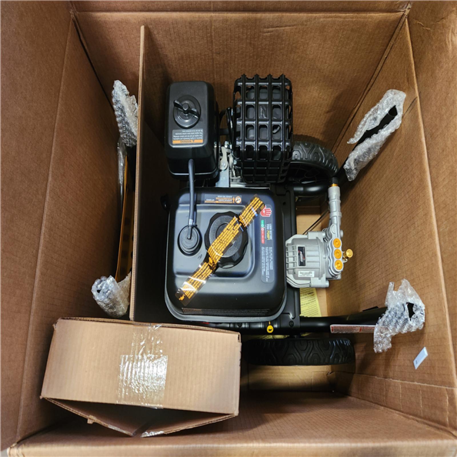 Phoenix NEW DEWALT 3400 PSI 2.5 GPM Gas Pressure Washer with Maintenance-Free Pump  Heavy-Duty Commercial Cold Water Power Washer