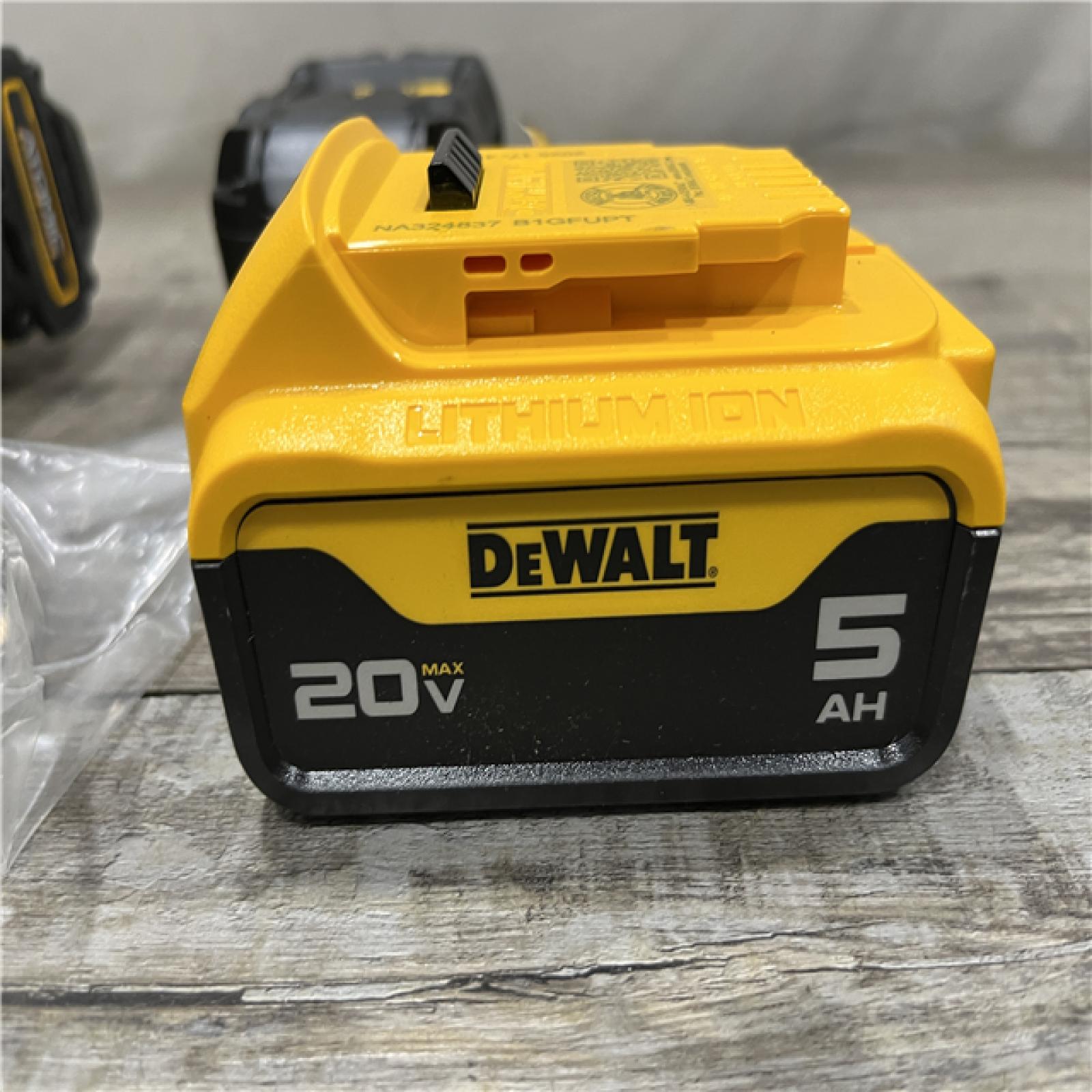 AS-IS DEWALT ATOMIC 20V Lithium-Ion Cordless 1/2 in. Hammer Drill Kit
