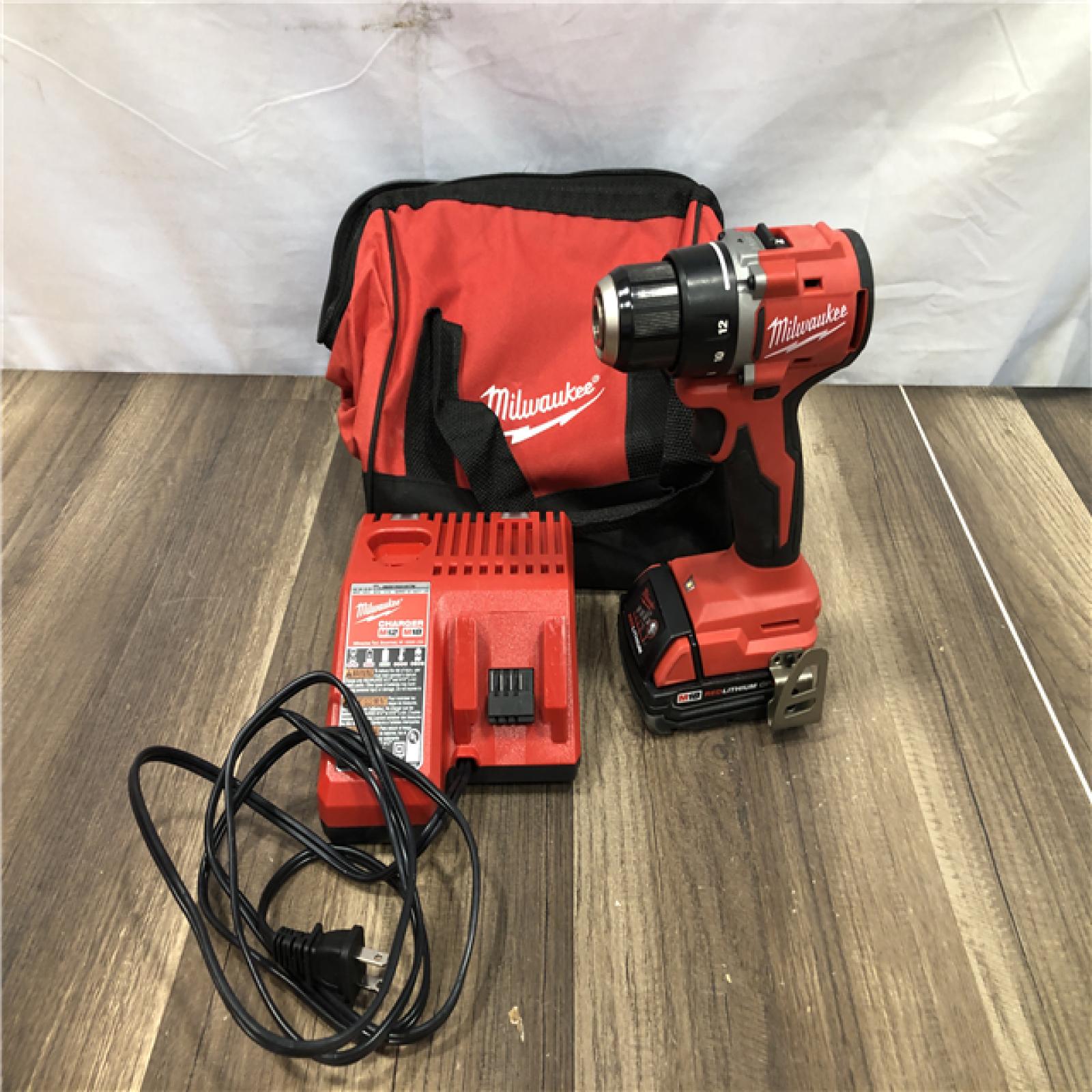 AS-IS Milwaukee 18V Lithium-Ion Brushless Cordless 1/2 in. Compact Drill/Driver with kit