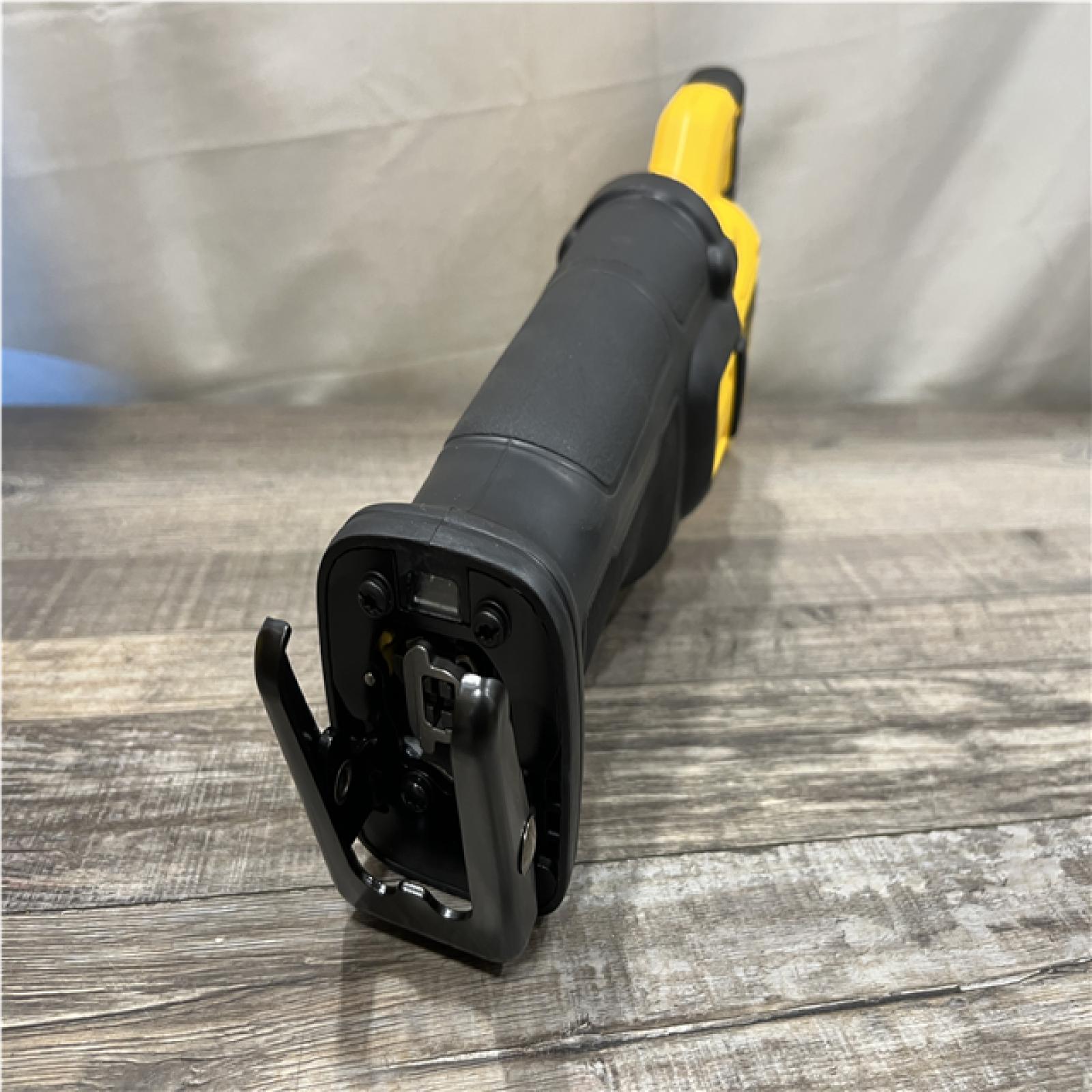 AS-IS DEWALT FLEXVOLT 60-Volt MAX Cordless Brushless Reciprocating Saw Kit
