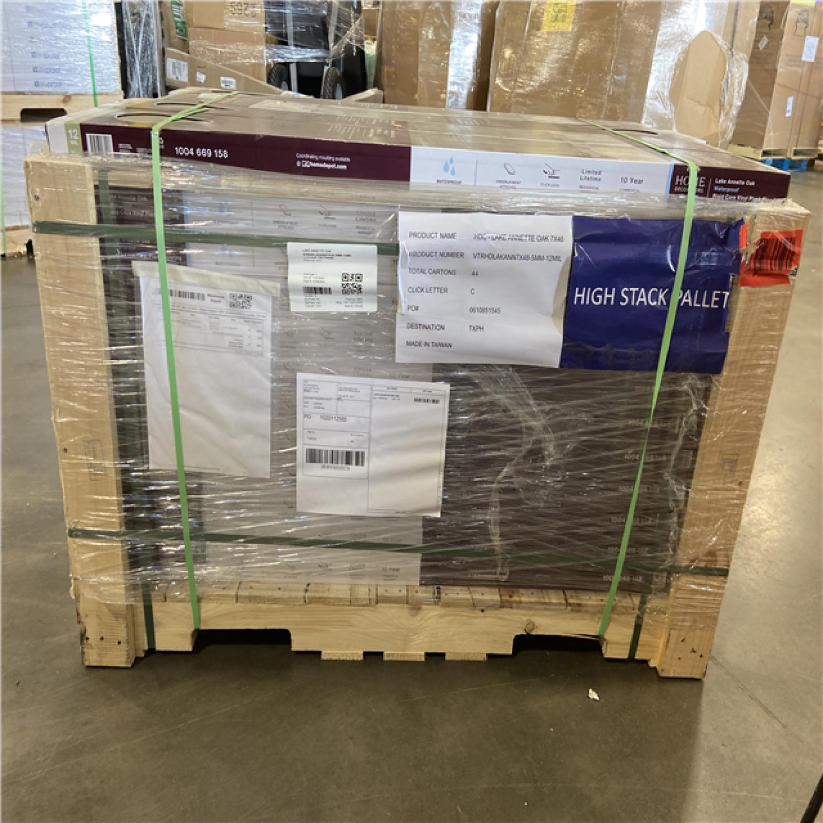 DALLAS LOCATION - Home Decorators Collection Lake Annette Oak 12 MIL x 7 in. W x 48 in. L Click Lock Waterproof Luxury Vinyl Plank Flooring (23.8 sq. ft. / case) 48 CASES