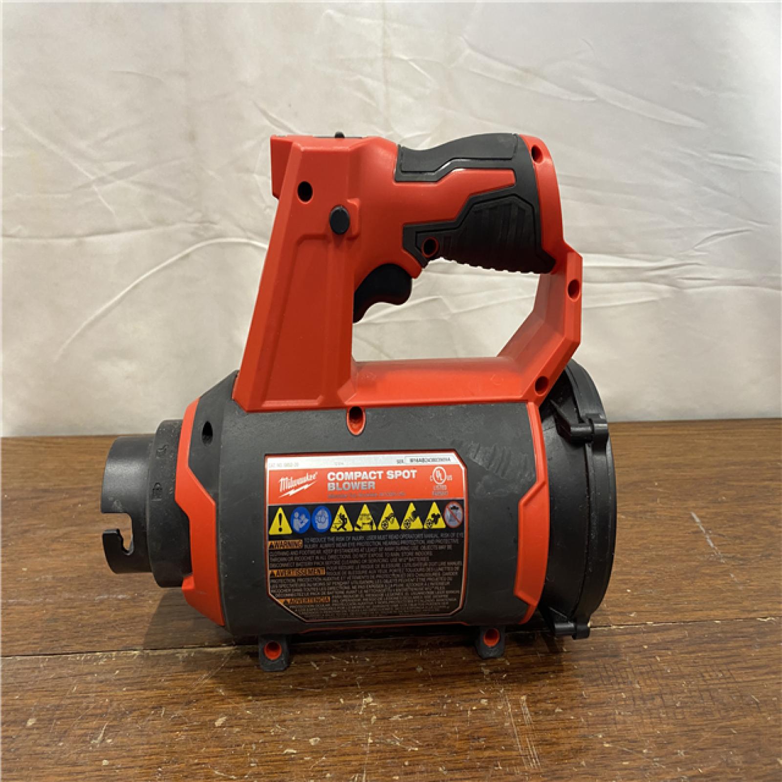 AS-IS Milwaukee Cordless Compact Spot Blower (Tool-Only)