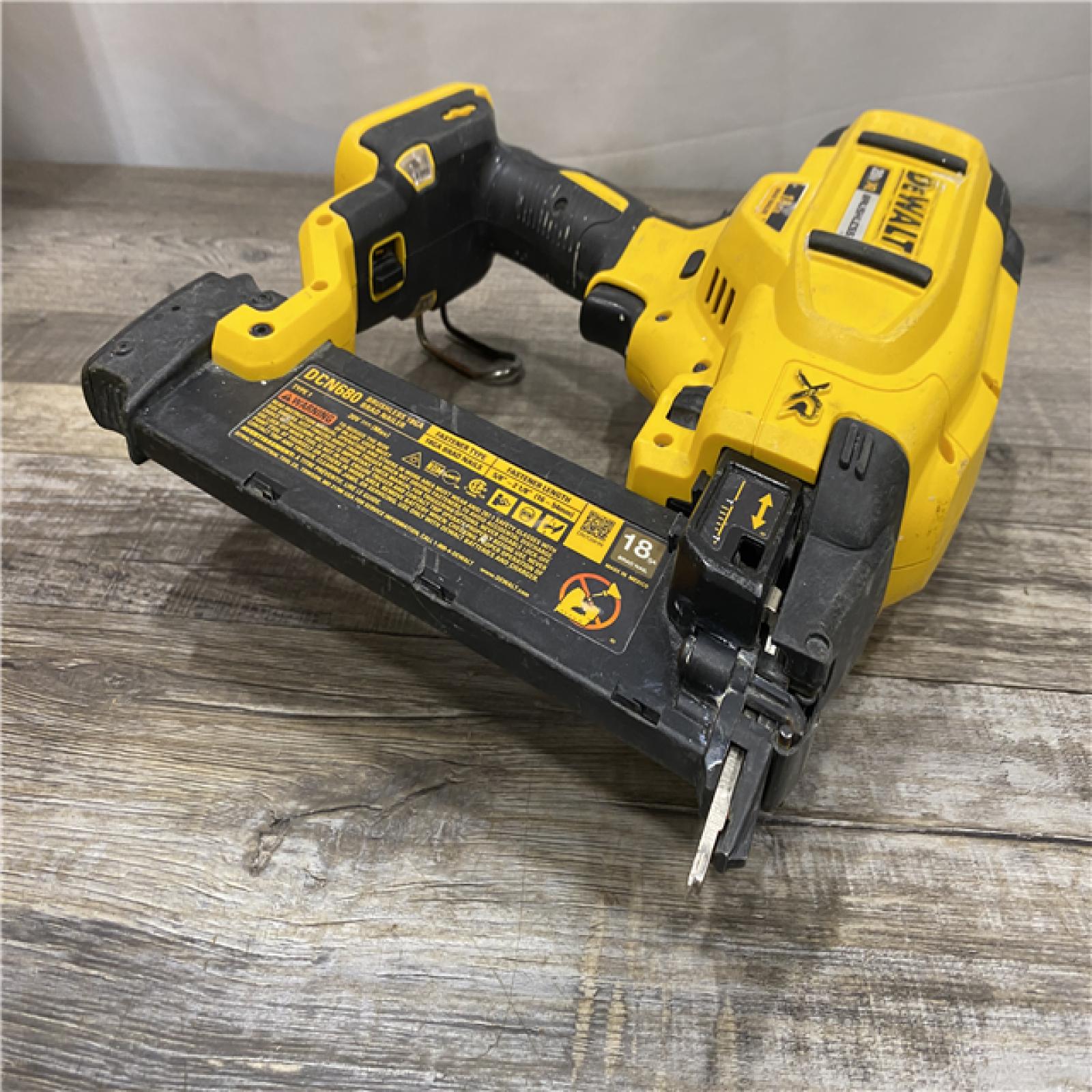AS-IS DEWALT 20V MAX XR Lithium-Ion Electric Cordless 18-Gauge Brad Nailer (Tool Only)